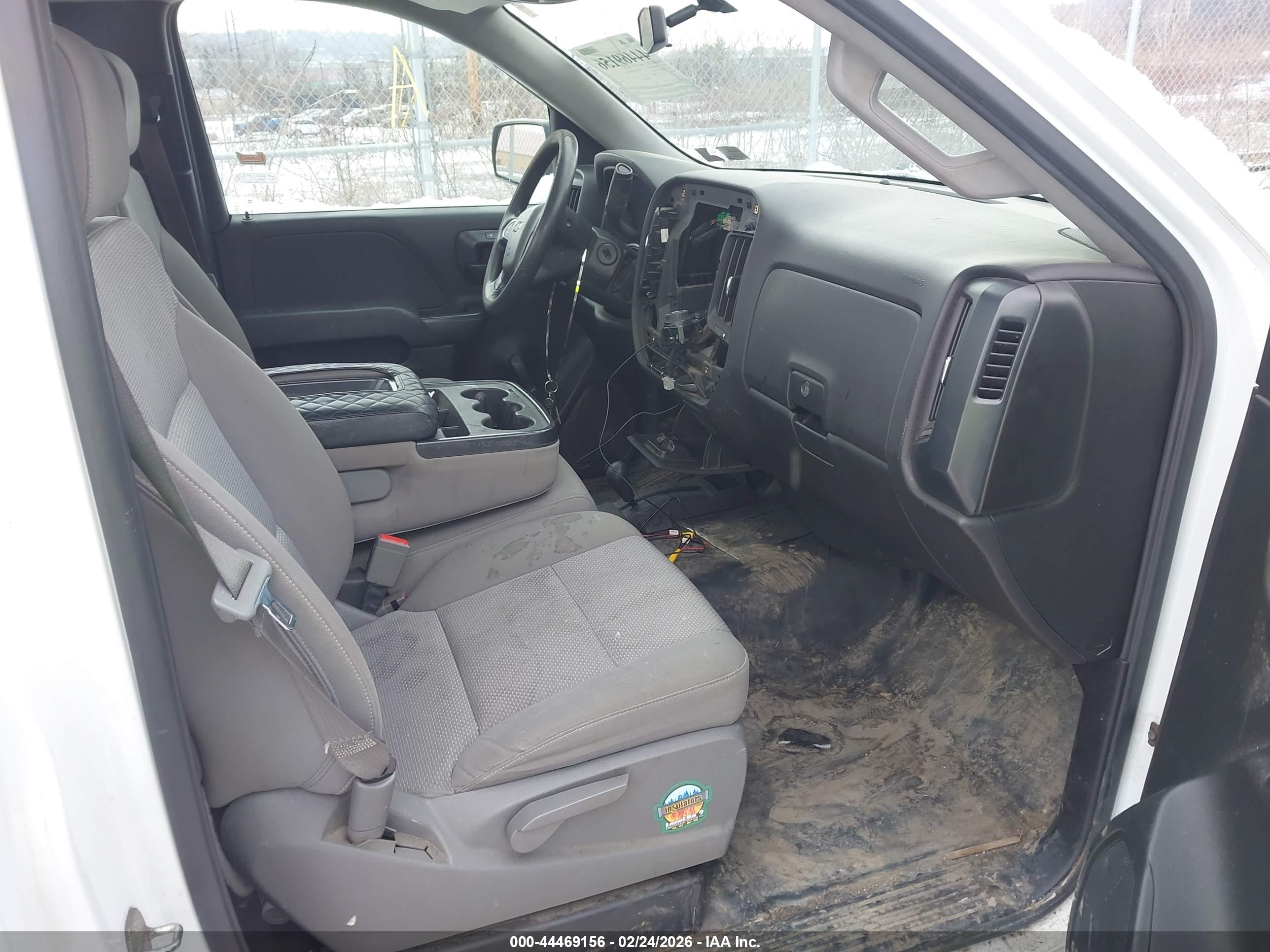 CHEVROLET SILVERADO image 5