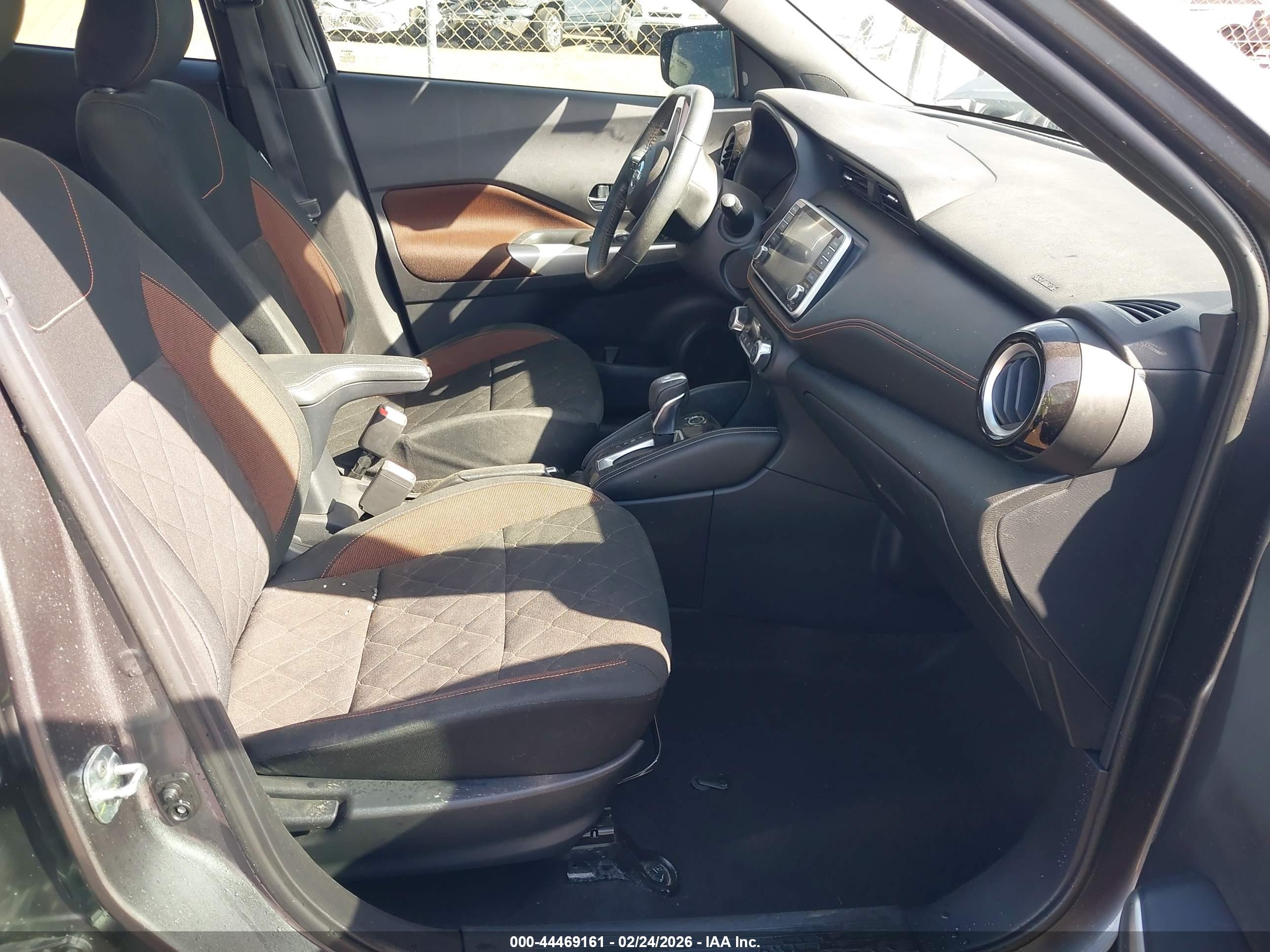 NISSAN KICKS image 5