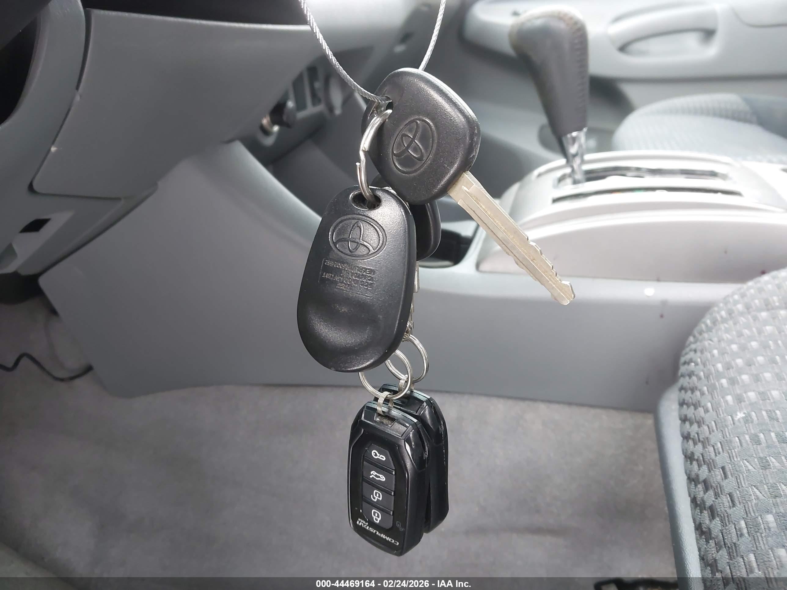 TOYOTA TACOMA image 11