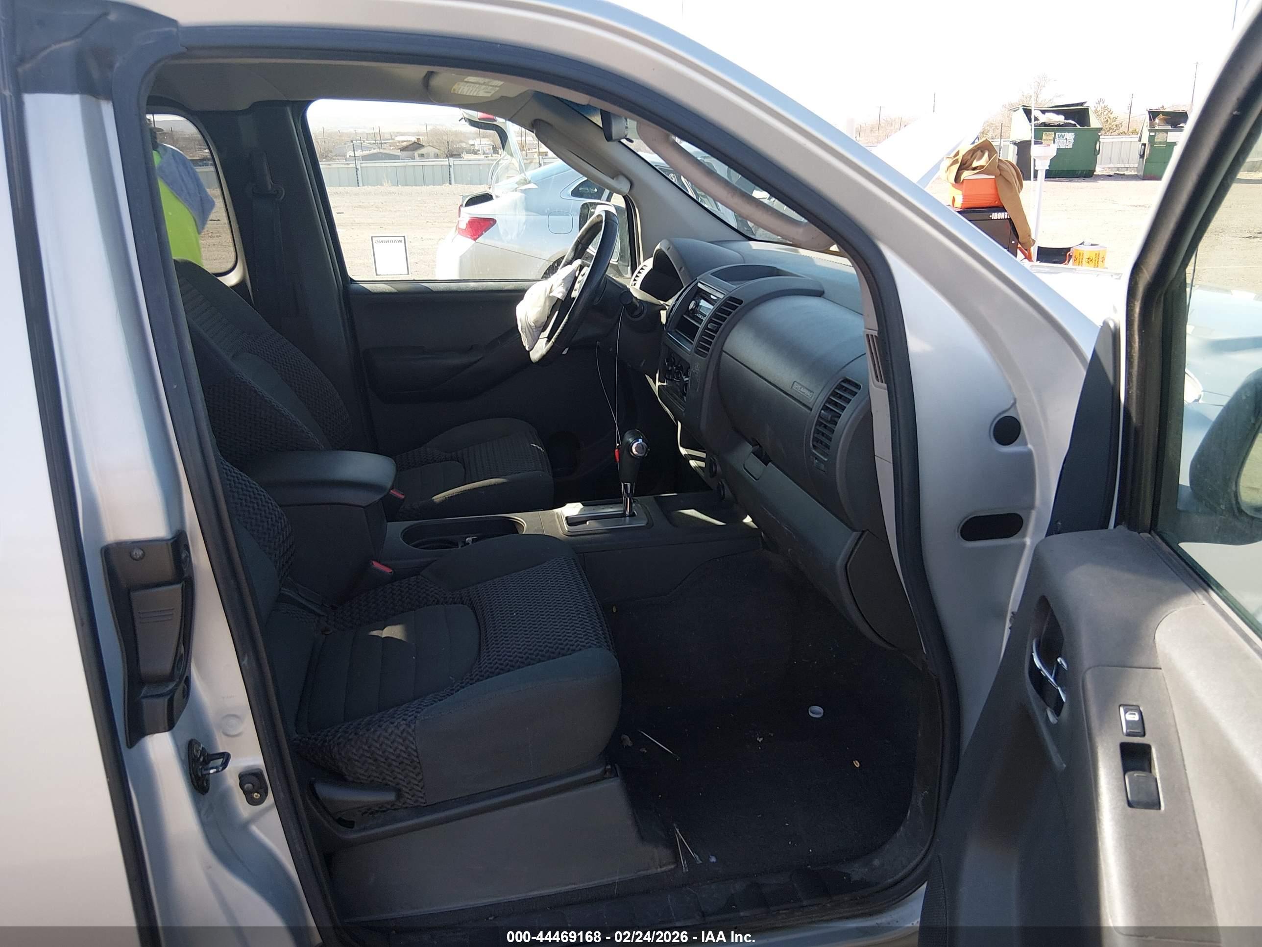 NISSAN FRONTIER image 5