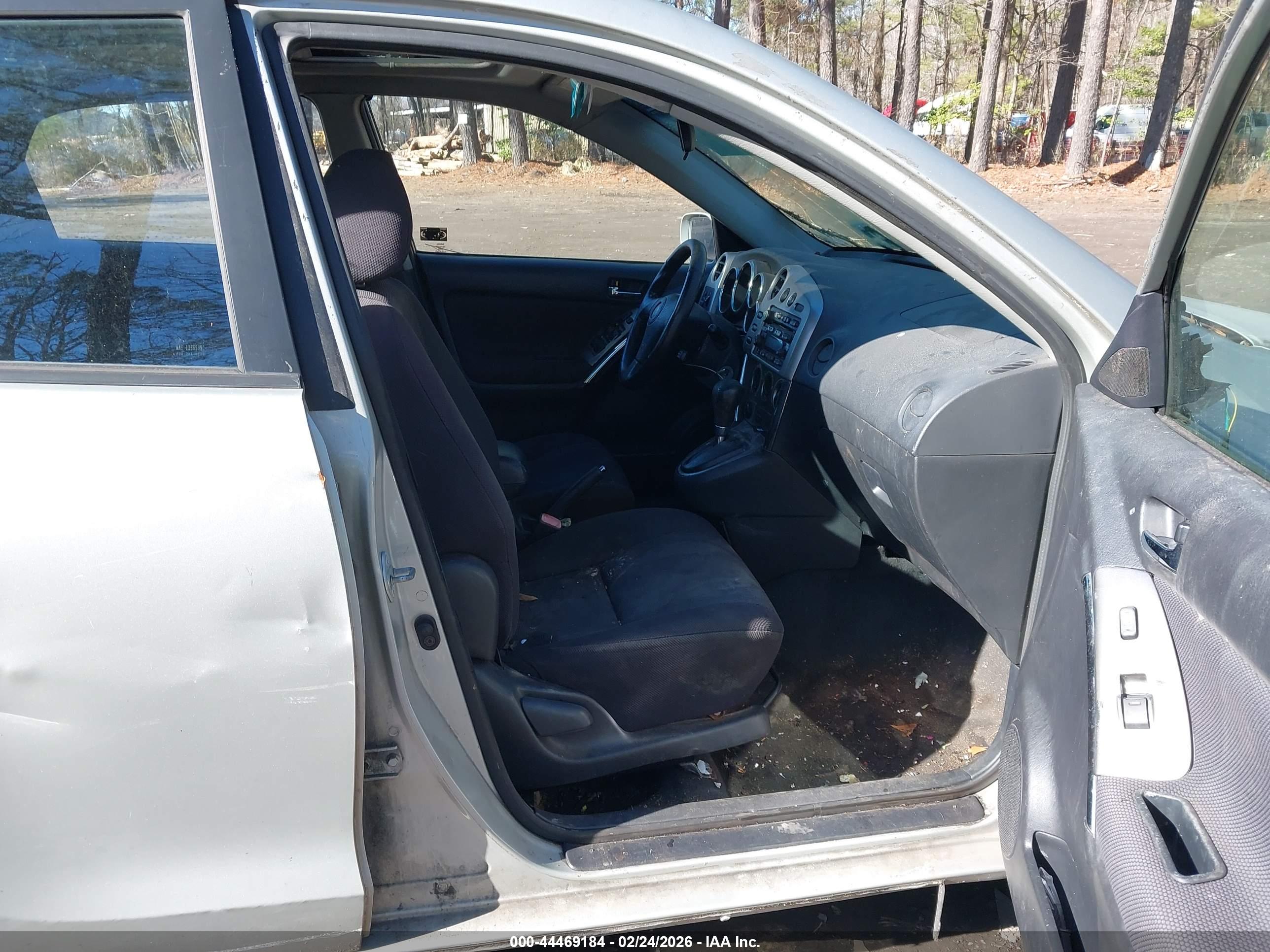 TOYOTA MATRIX image 5