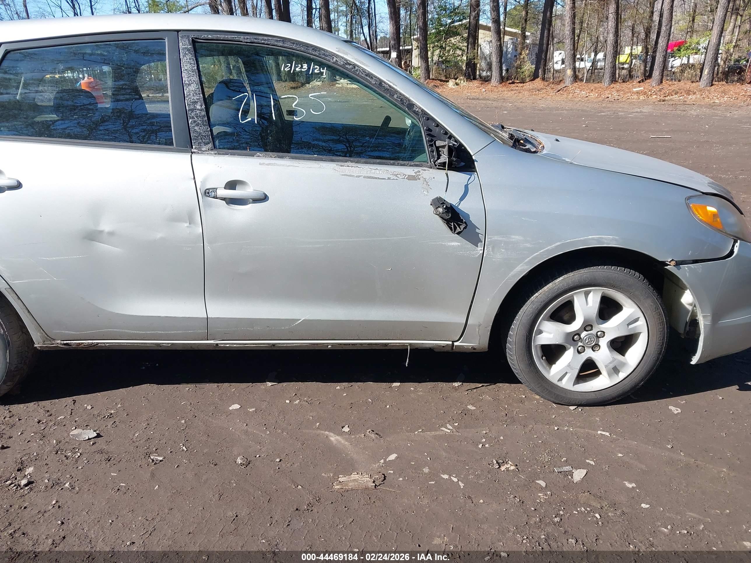 TOYOTA MATRIX image 6