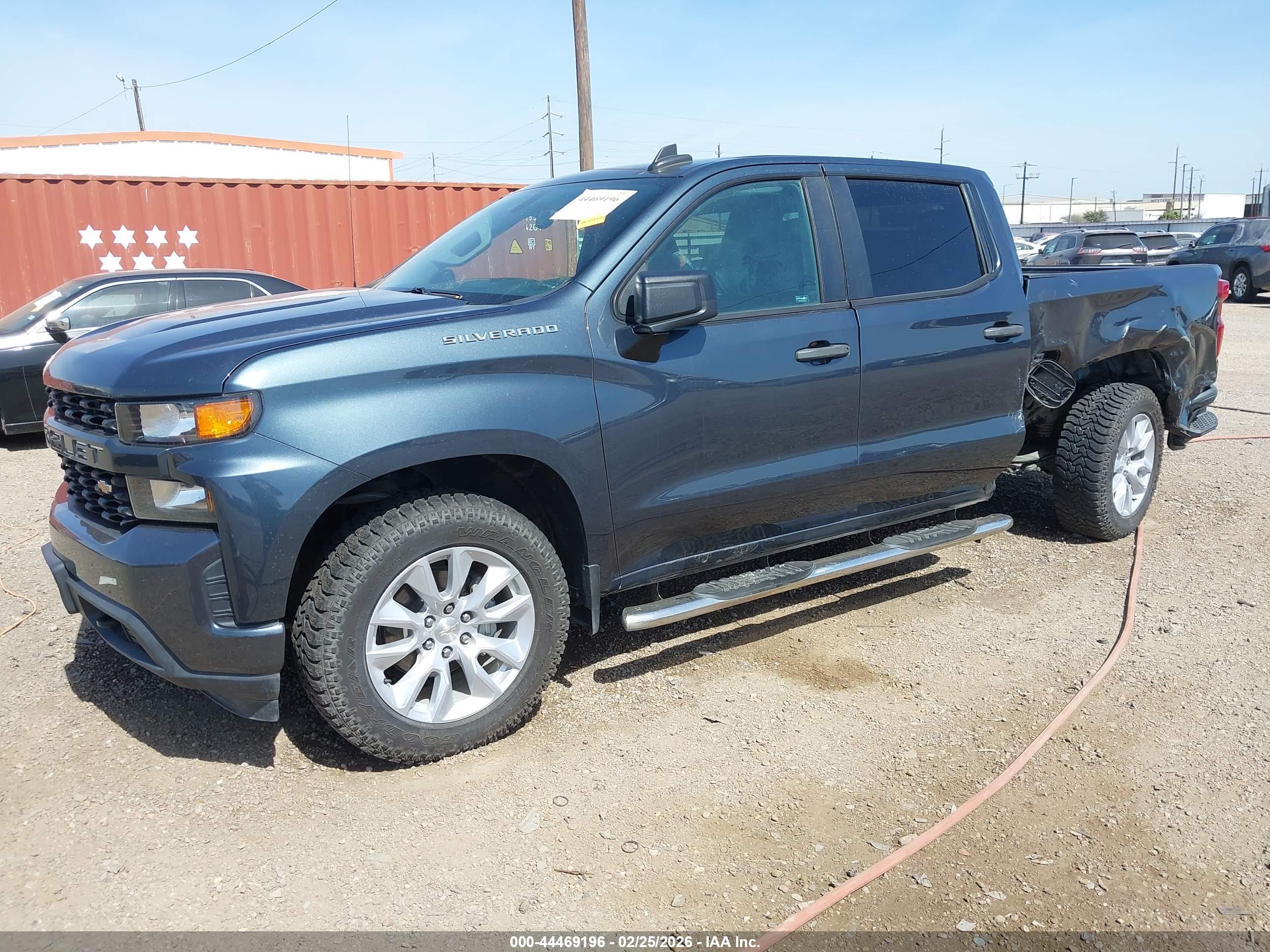 CHEVROLET SILVERADO image 2