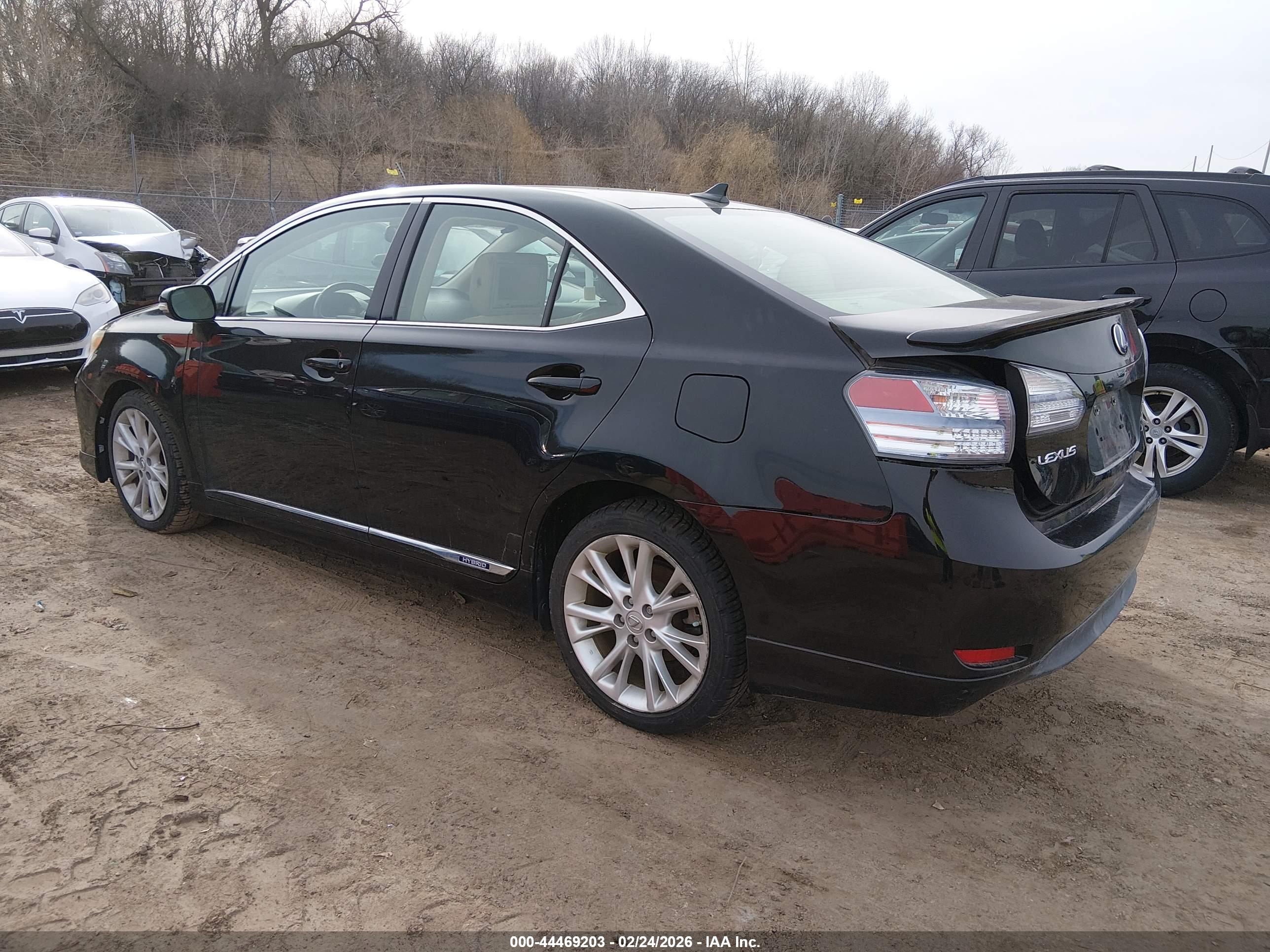LEXUS HS image 3