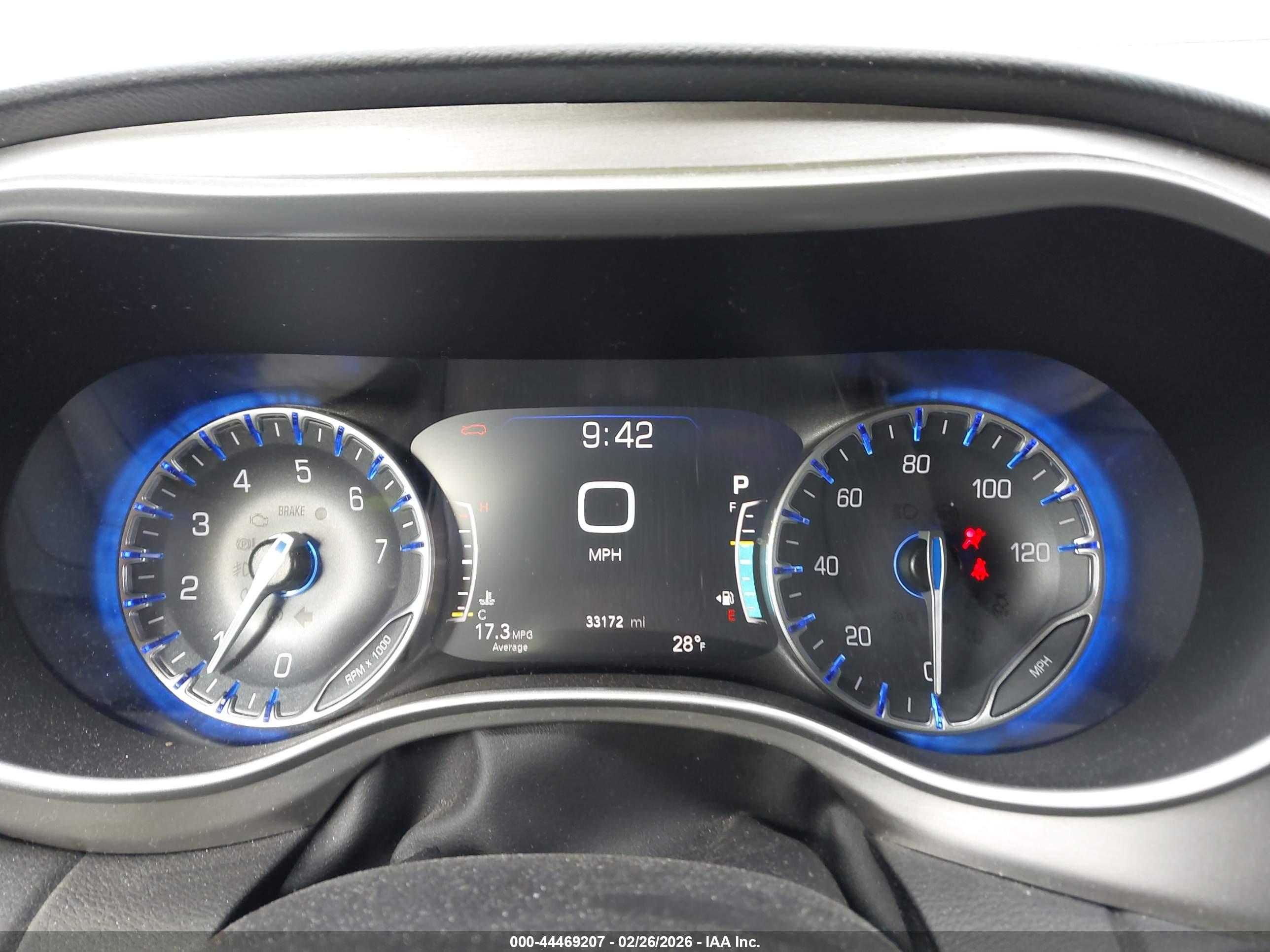 CHRYSLER PACIFICA image 7