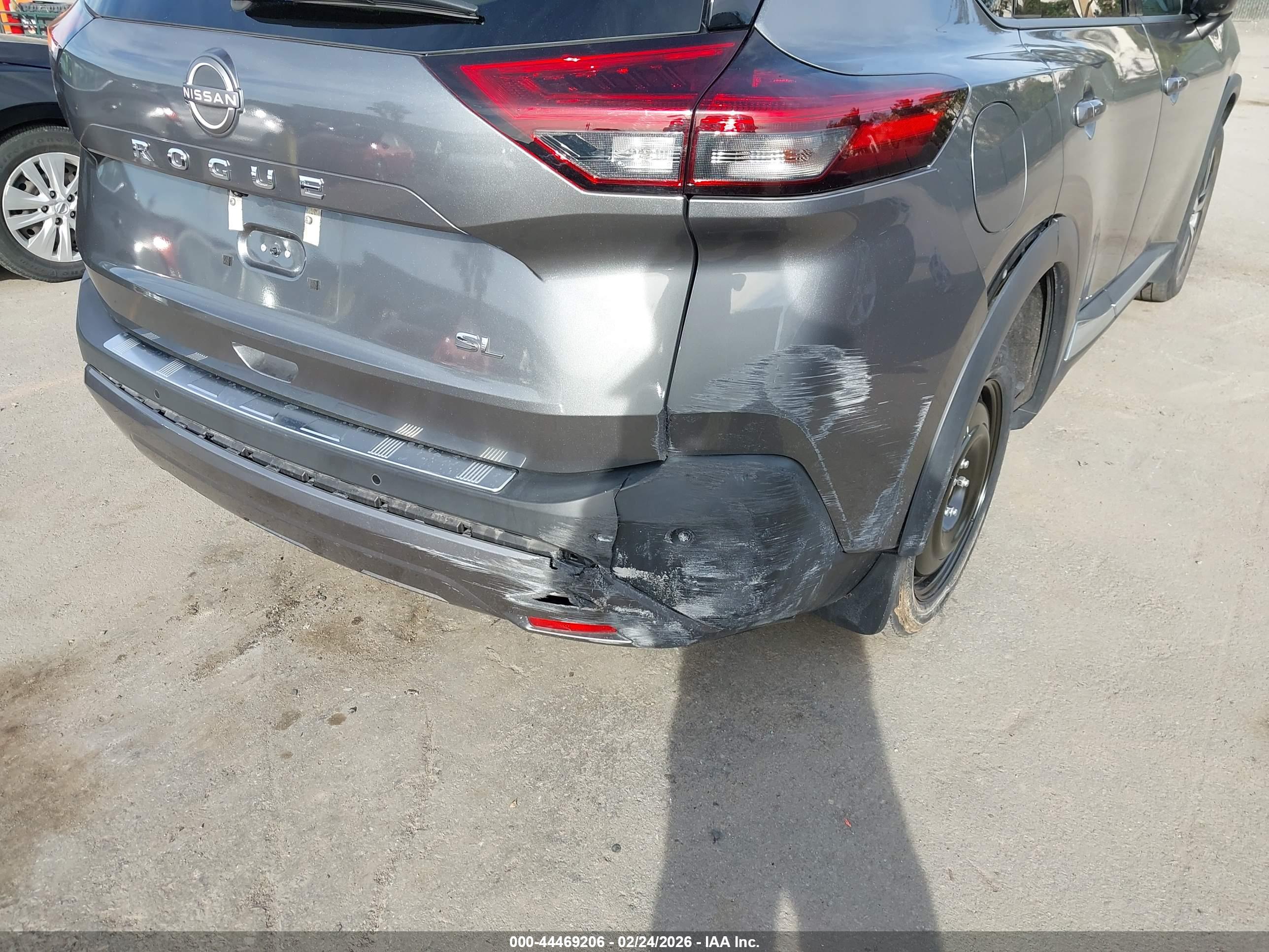 NISSAN ROGUE image 6