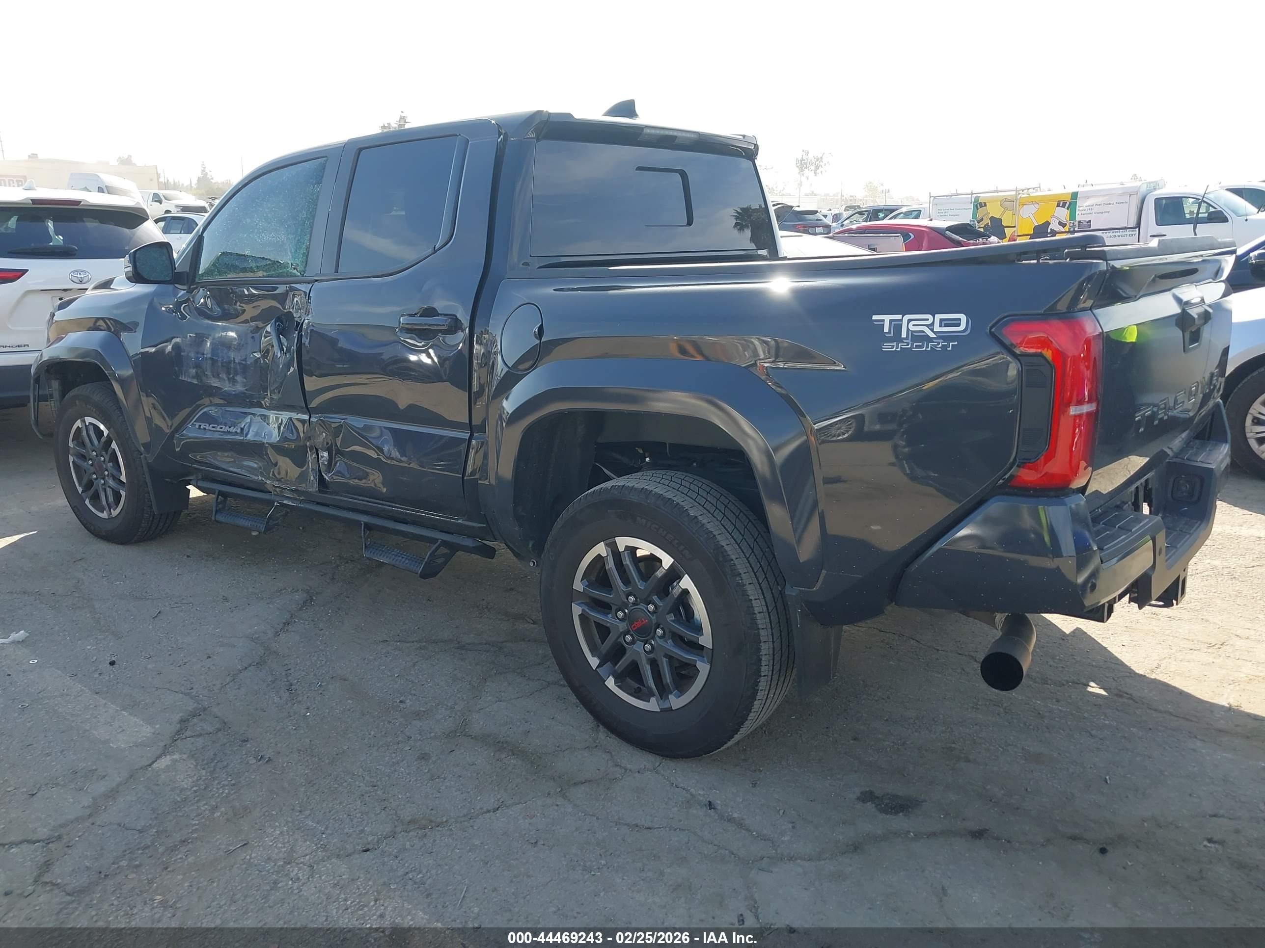 TOYOTA TACOMA image 3