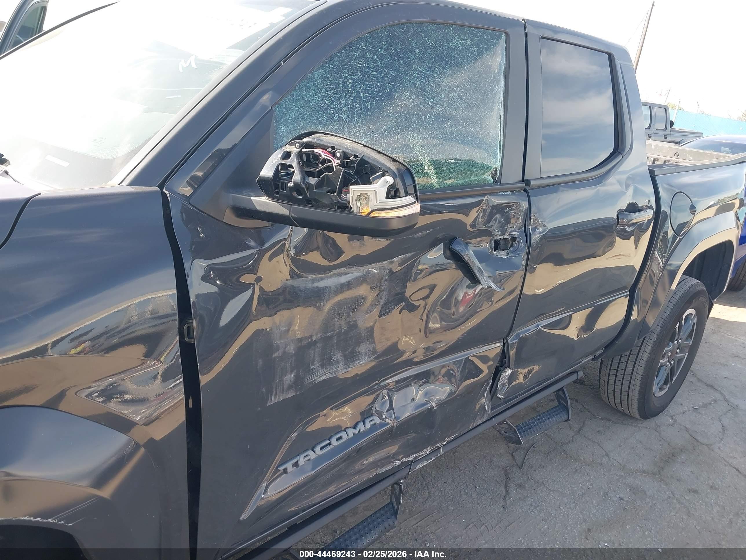 TOYOTA TACOMA image 6