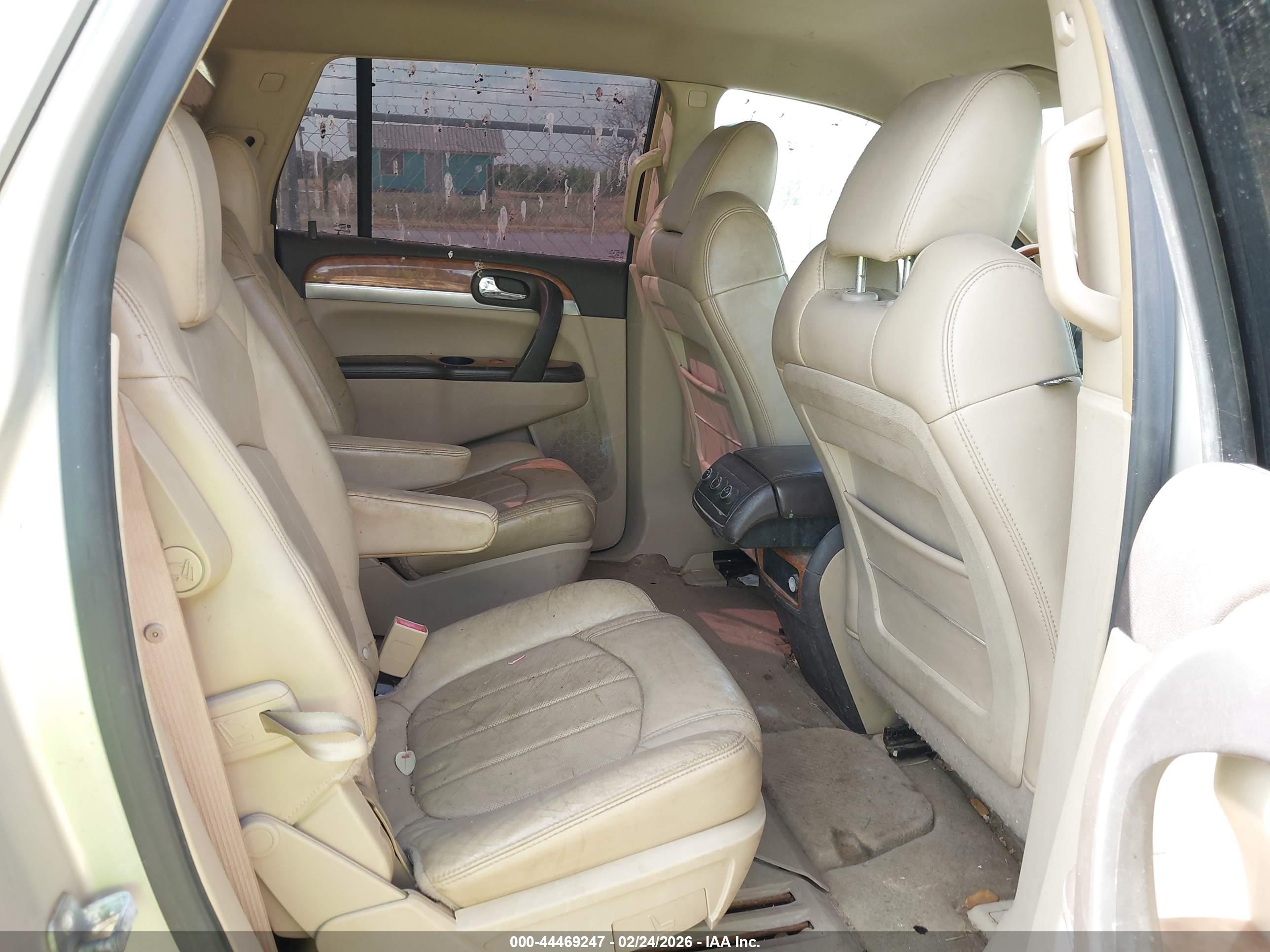 BUICK ENCLAVE image 8