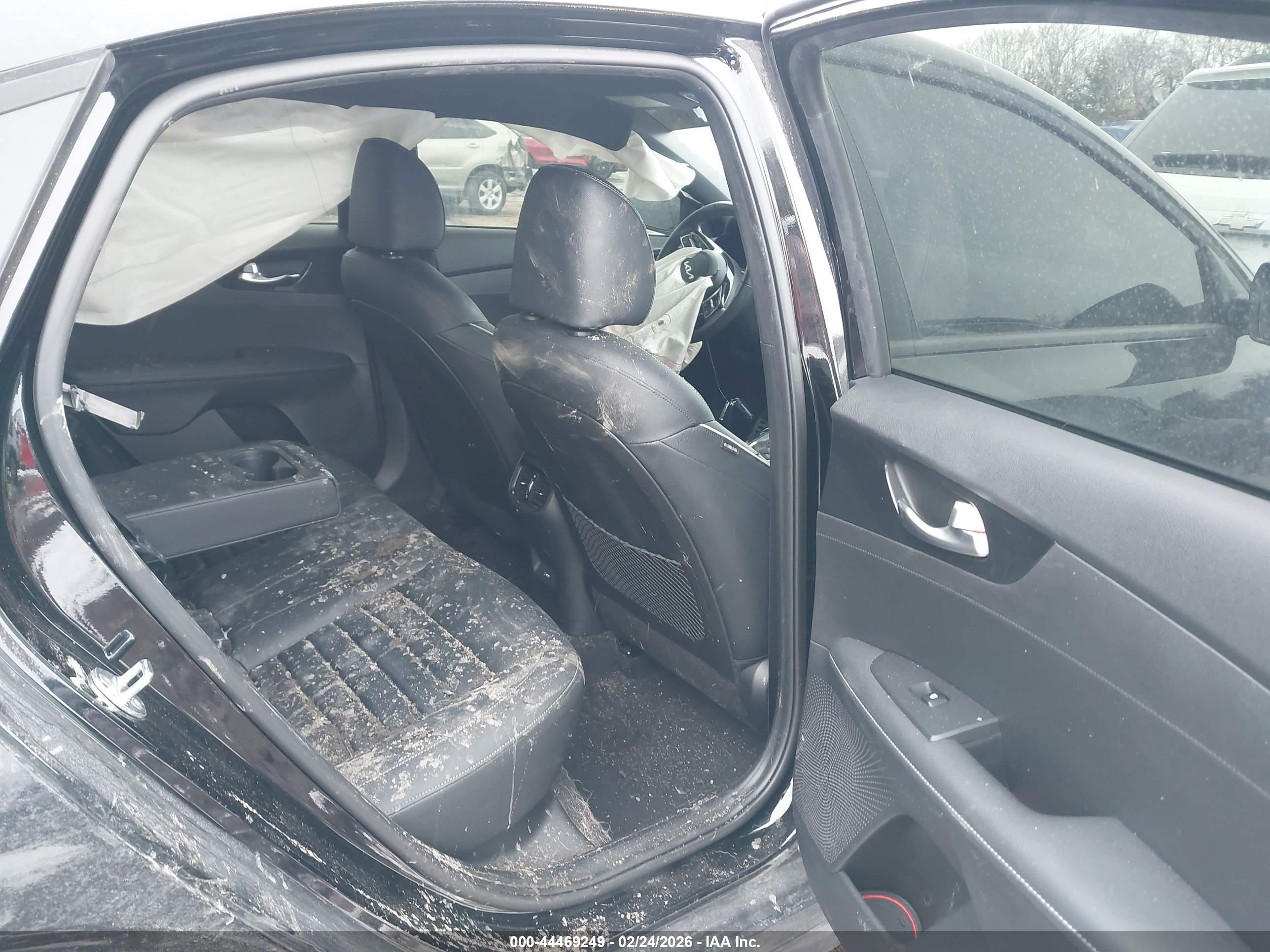 KIA FORTE image 8