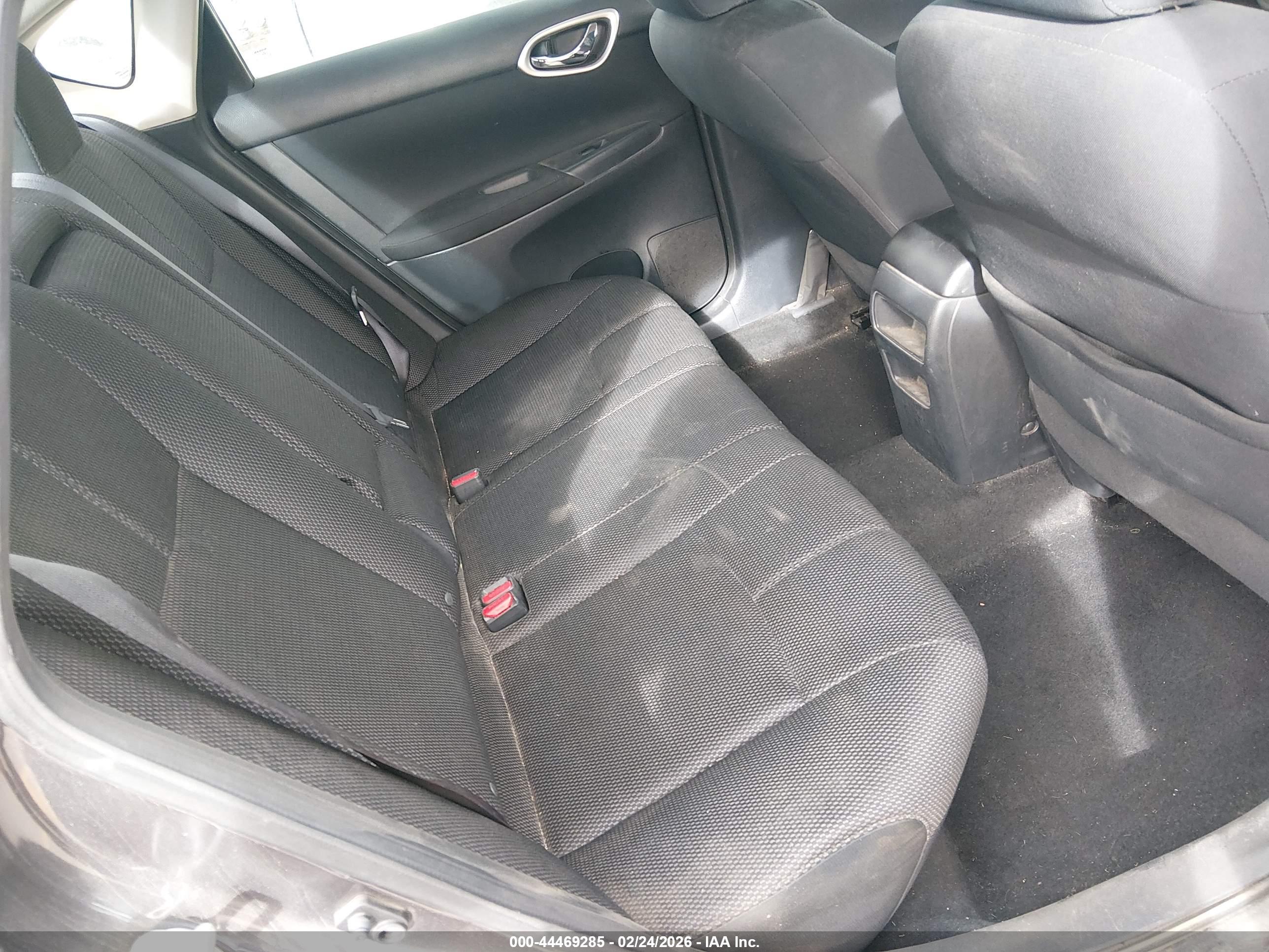 NISSAN SENTRA image 8