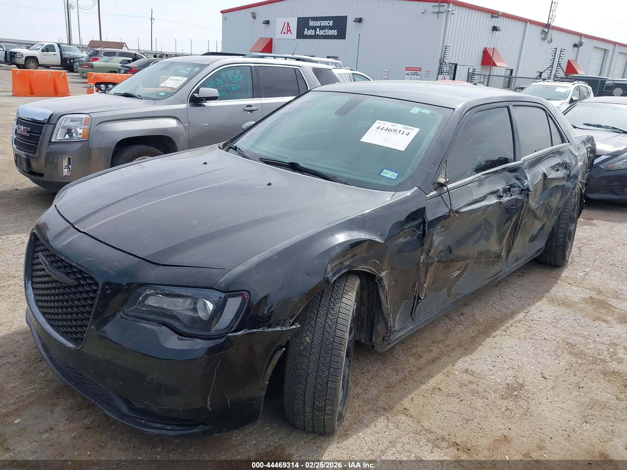 CHRYSLER 300 image 2
