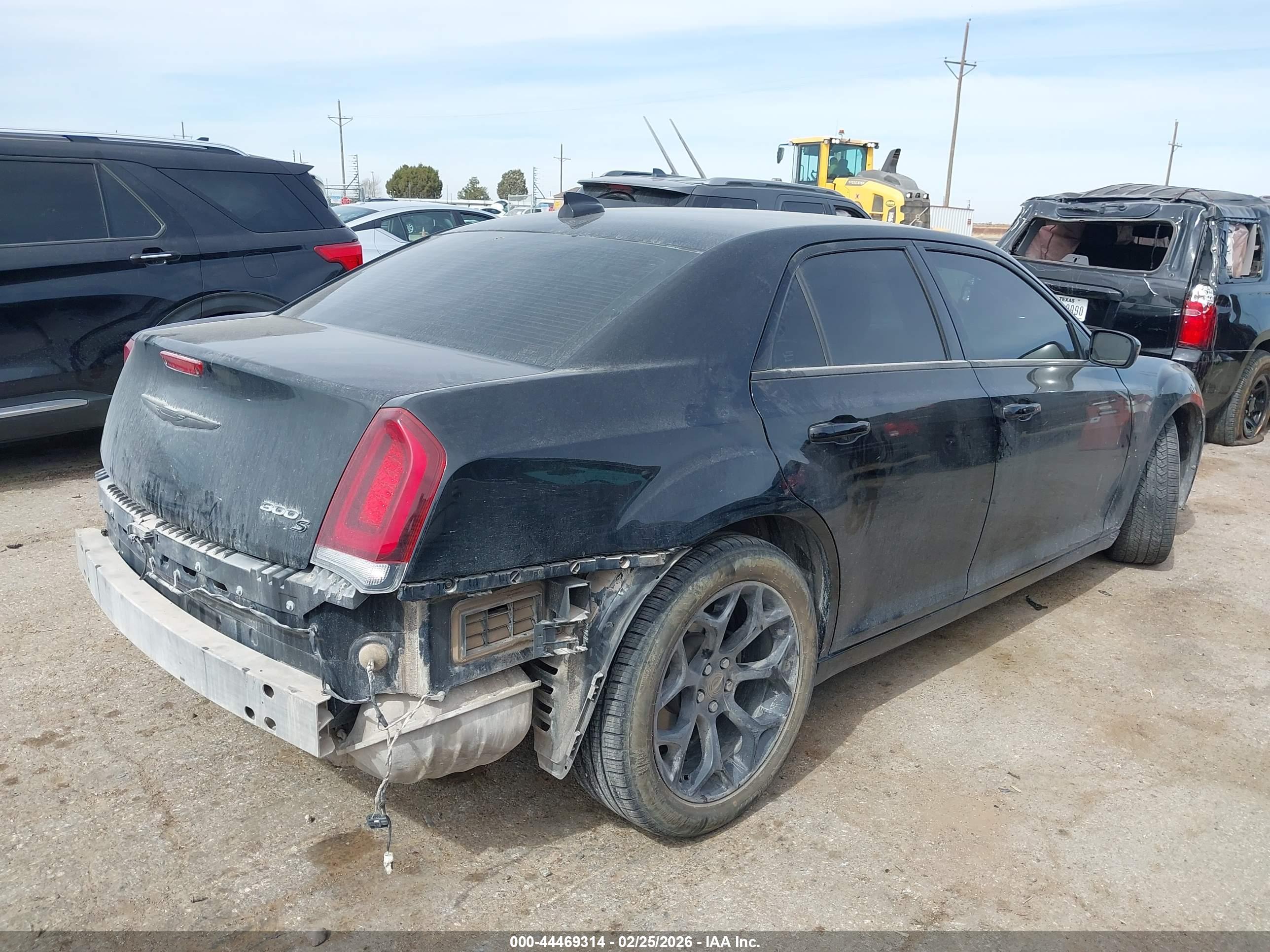 CHRYSLER 300 image 4