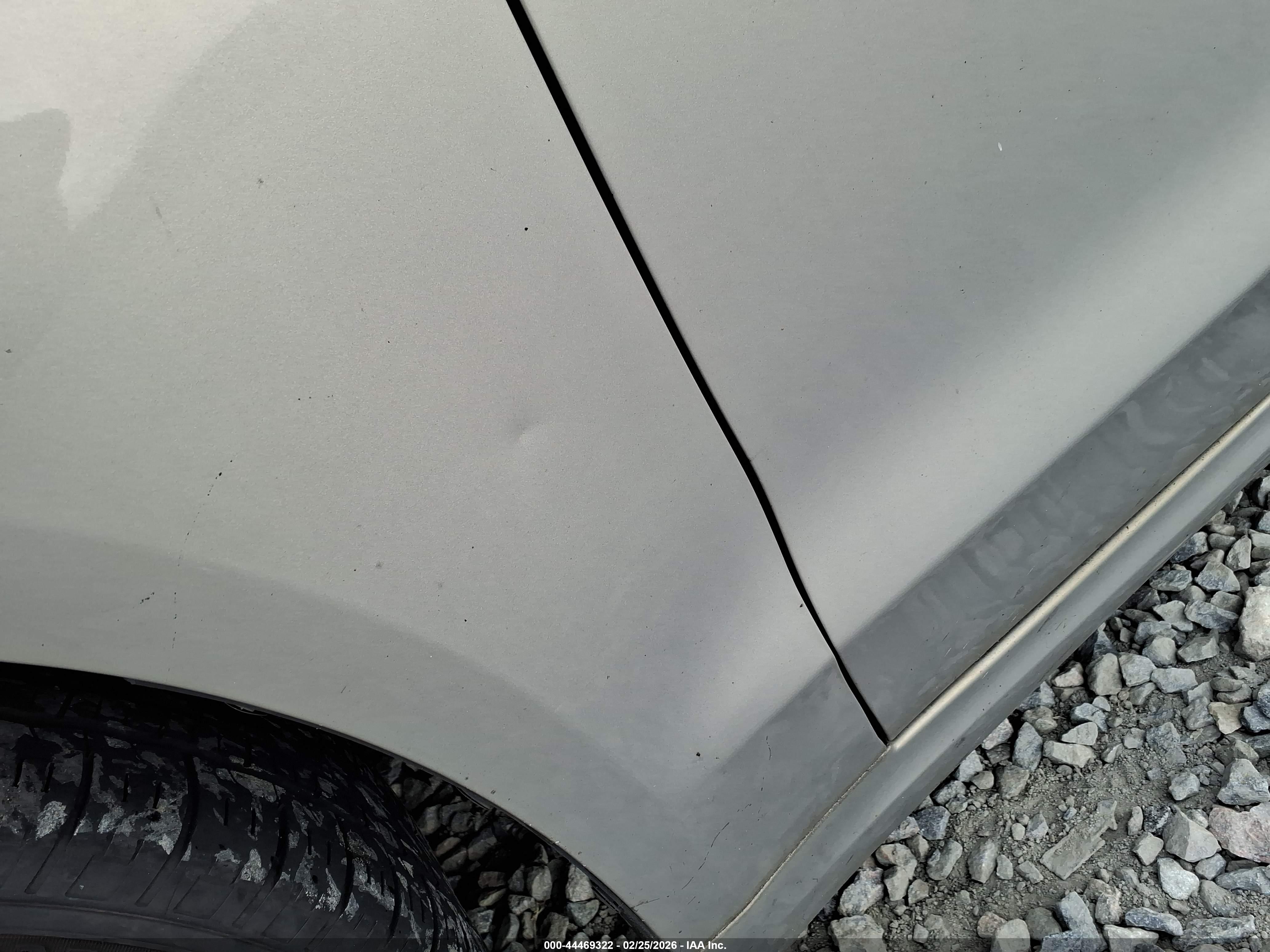 FORD FUSION image 6