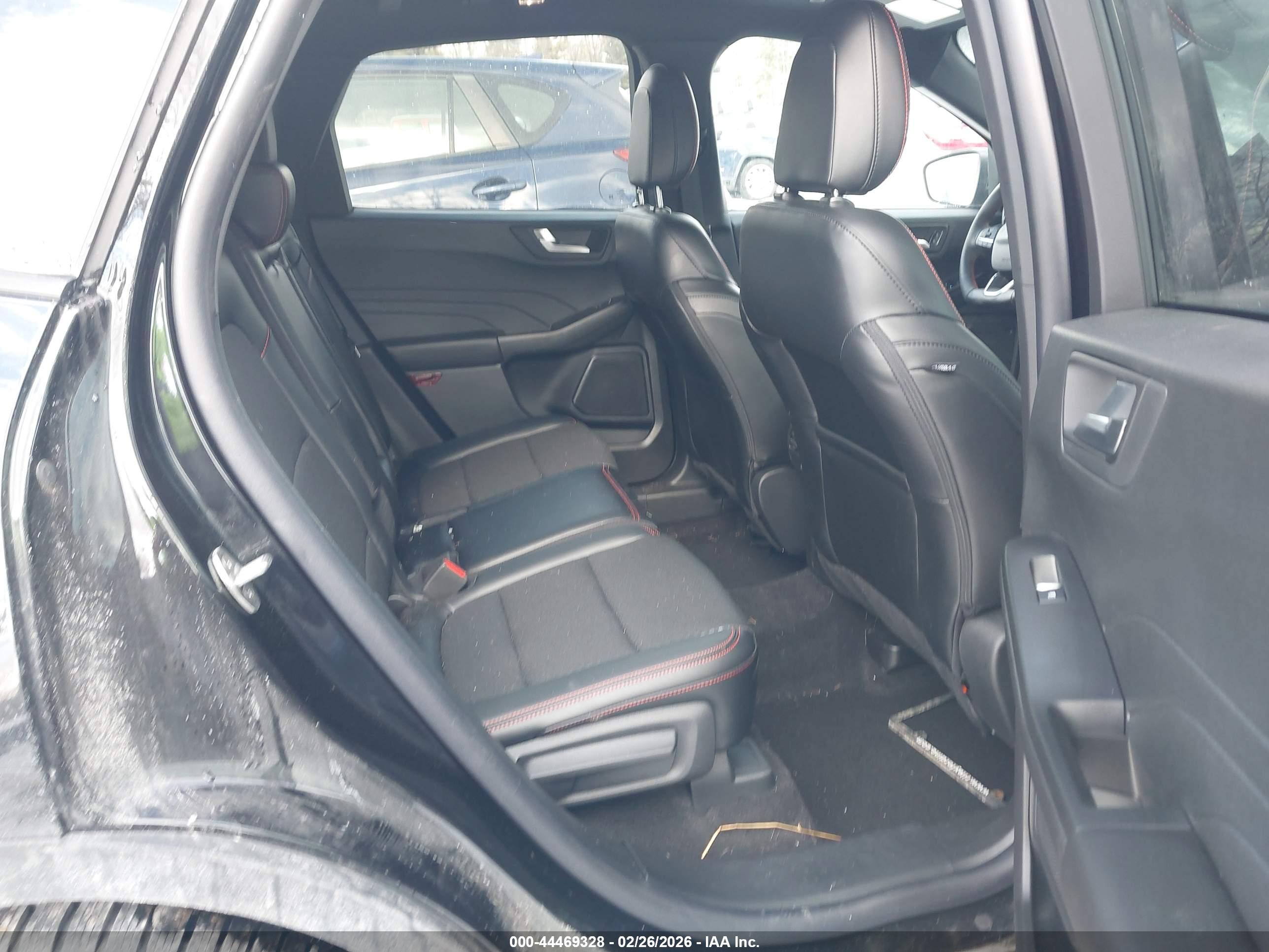 FORD ESCAPE image 8