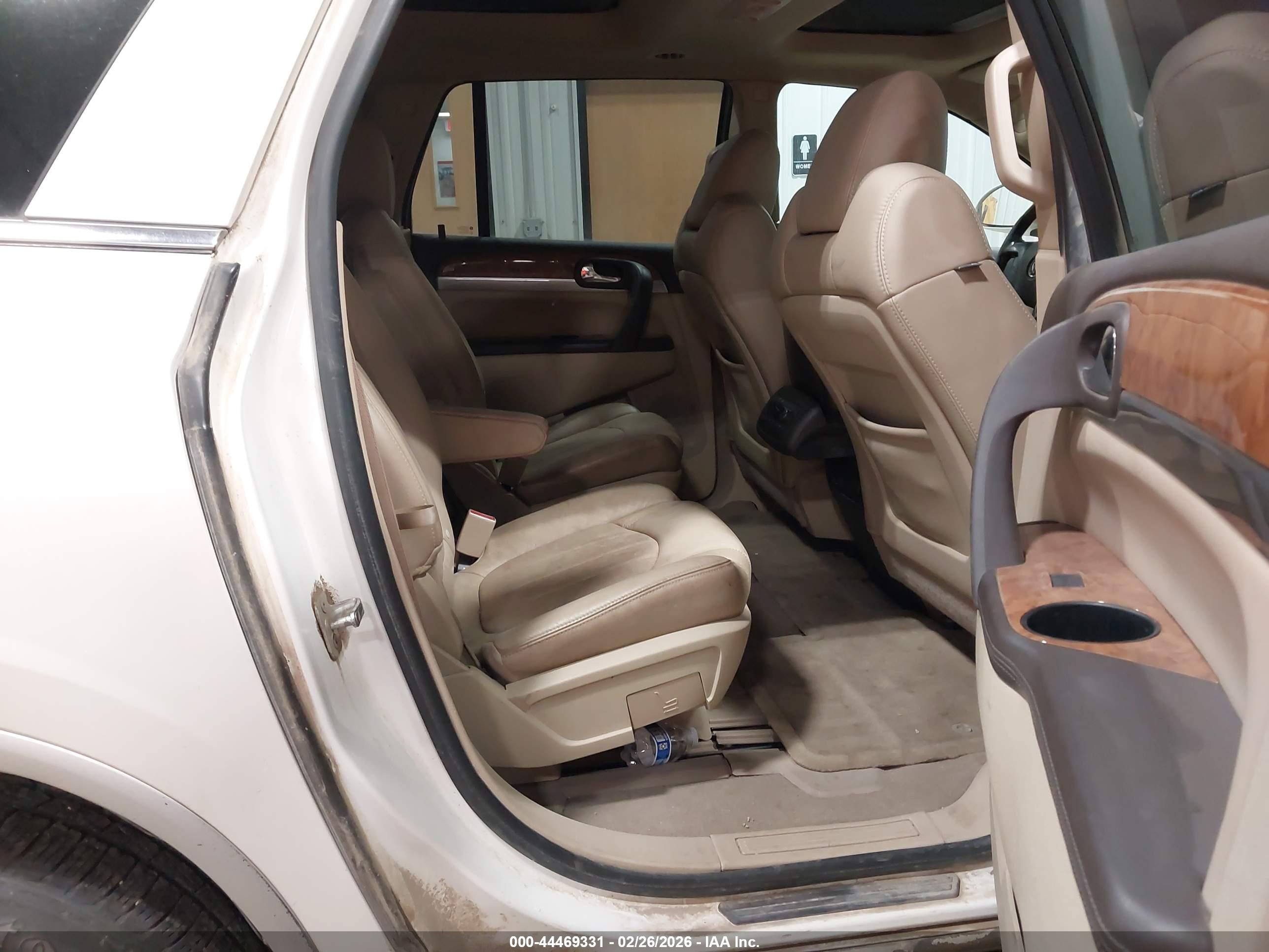 BUICK ENCLAVE image 8