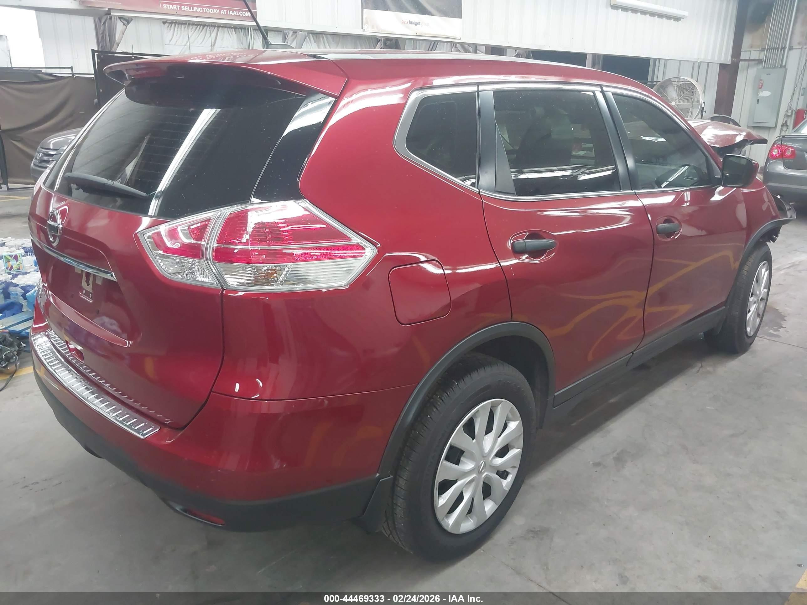 NISSAN ROGUE image 4