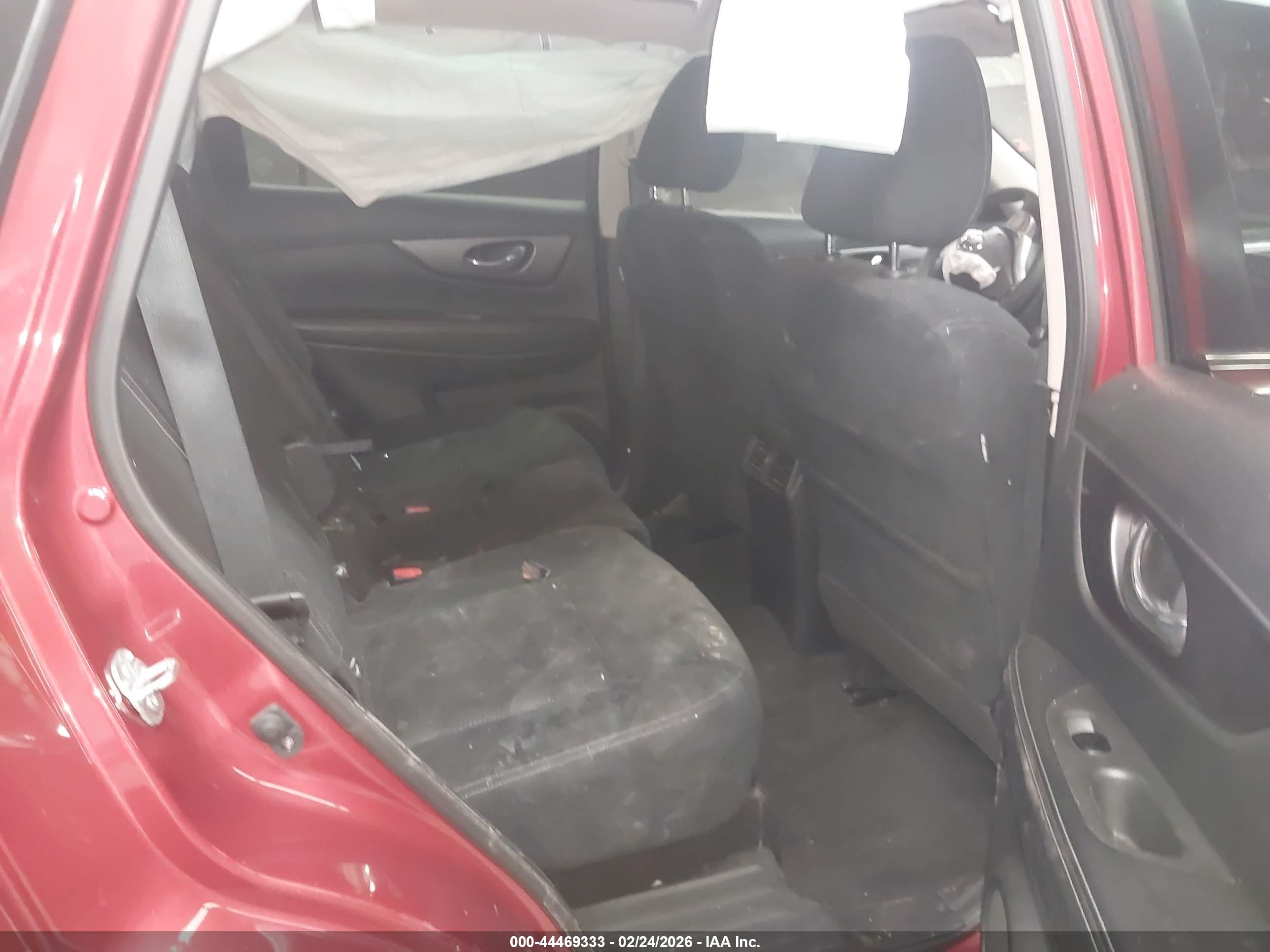 NISSAN ROGUE image 8