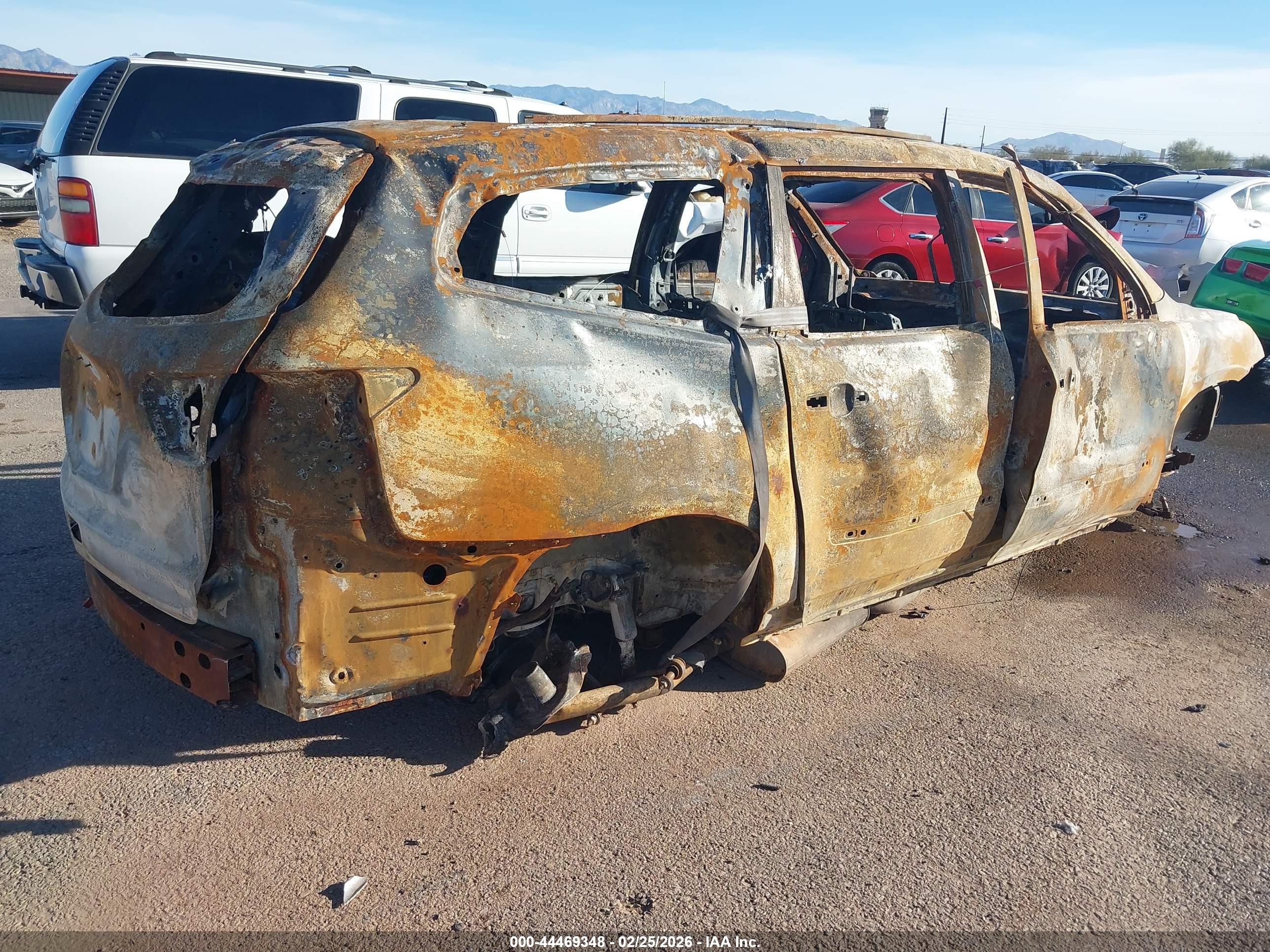 CHEVROLET TRAVERSE image 4