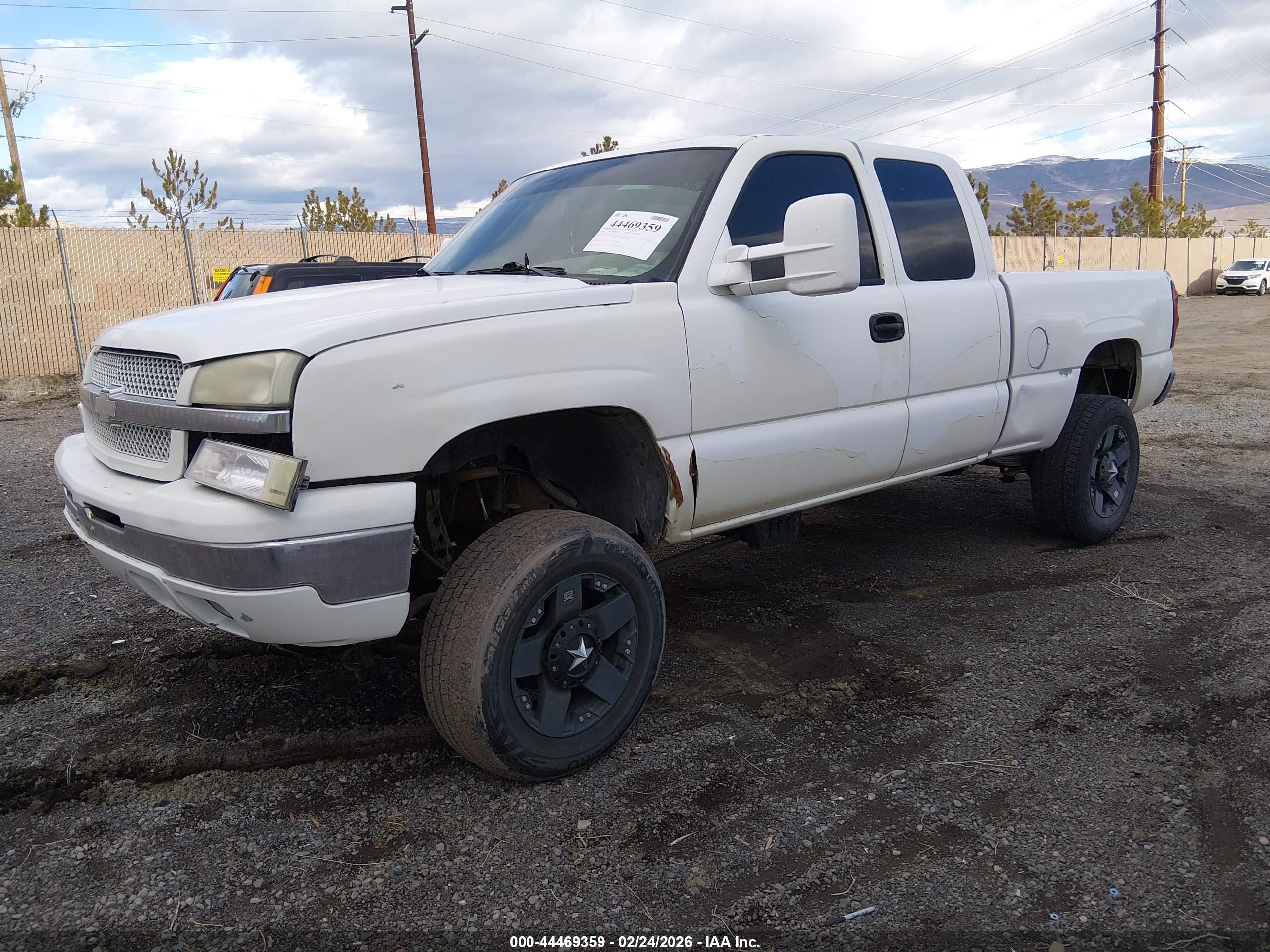 CHEVROLET SILVERADO image 2