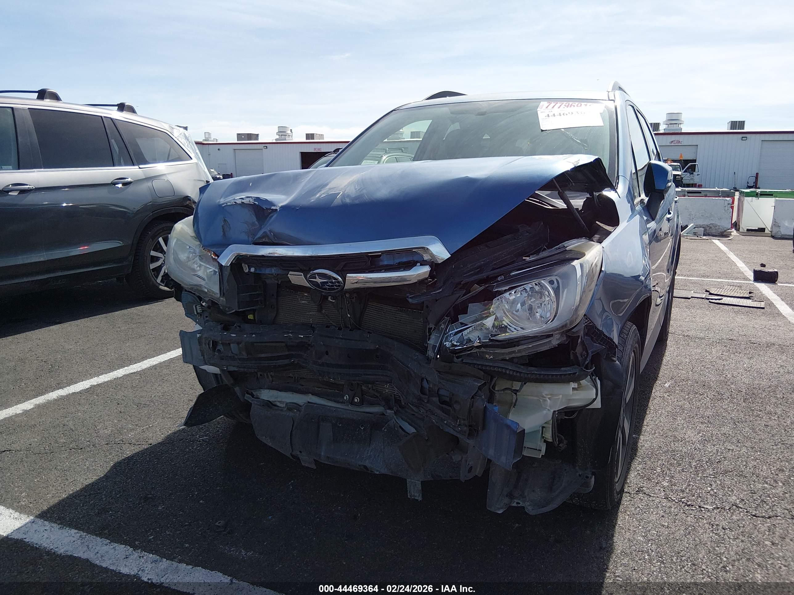SUBARU FORESTER image 6