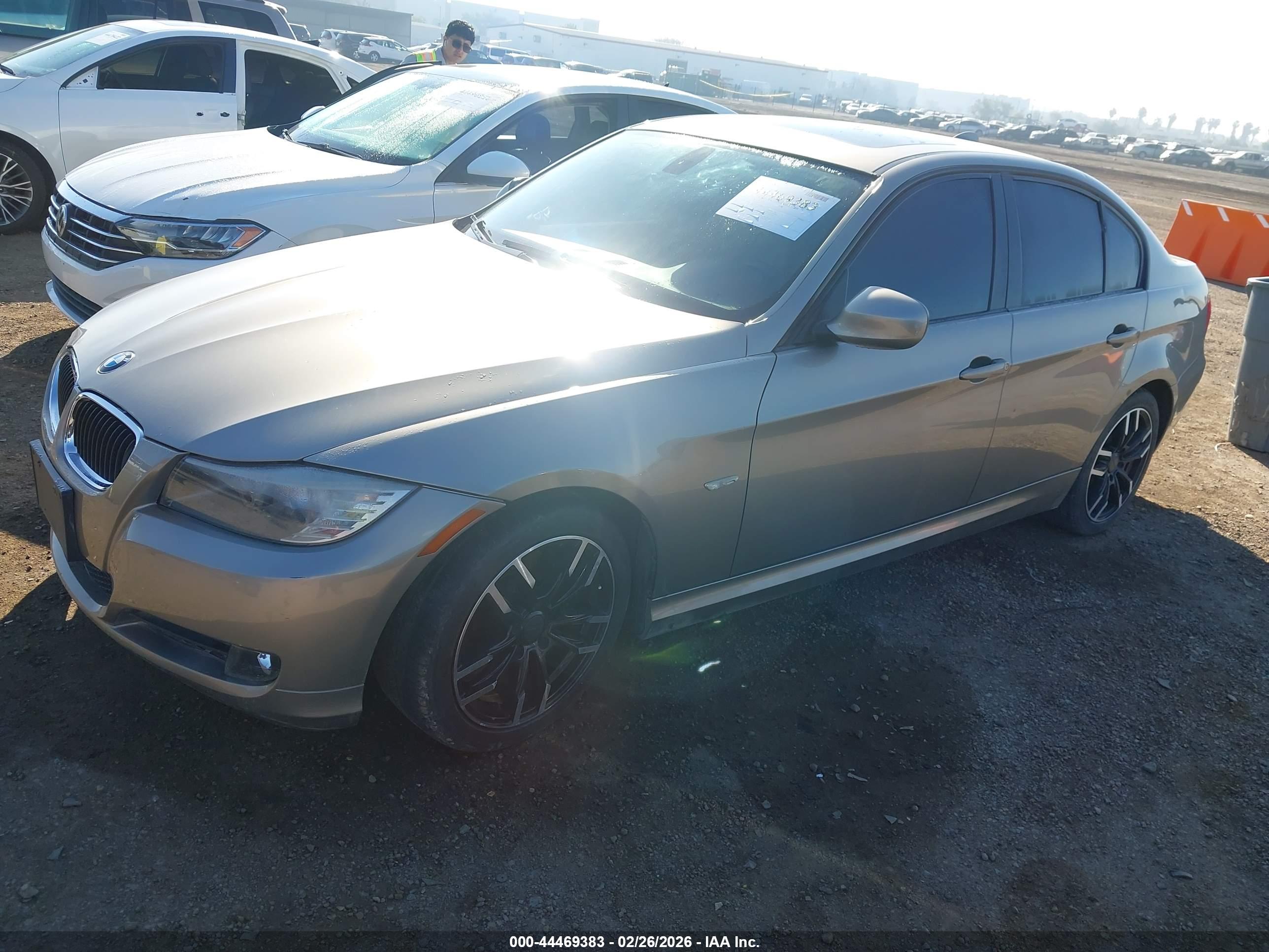 BMW 328I image 2