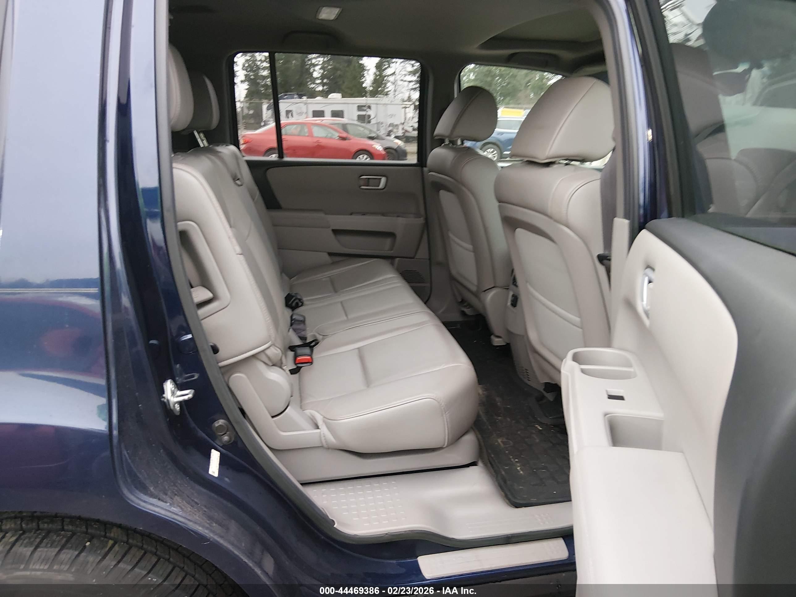 HONDA PILOT image 8