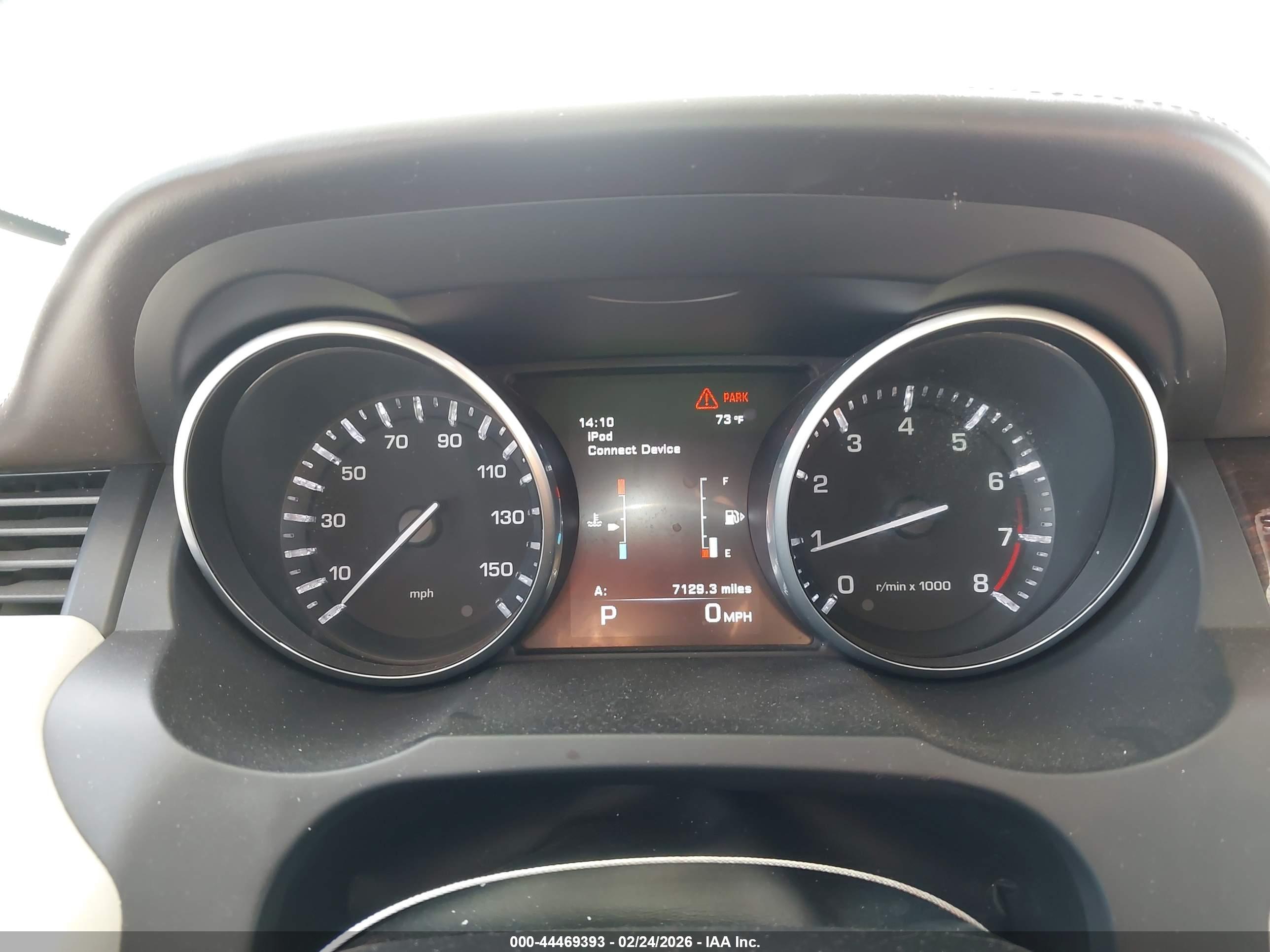 LAND ROVER image 7