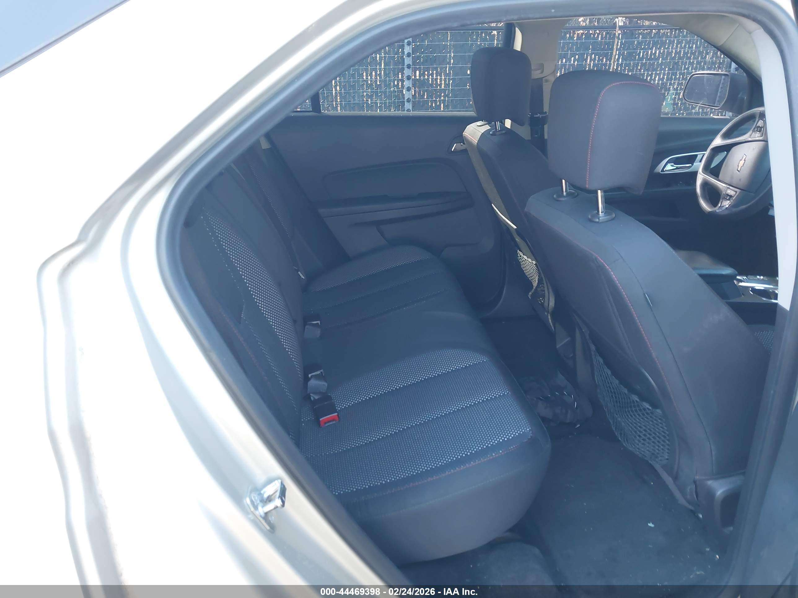 CHEVROLET EQUINOX image 8