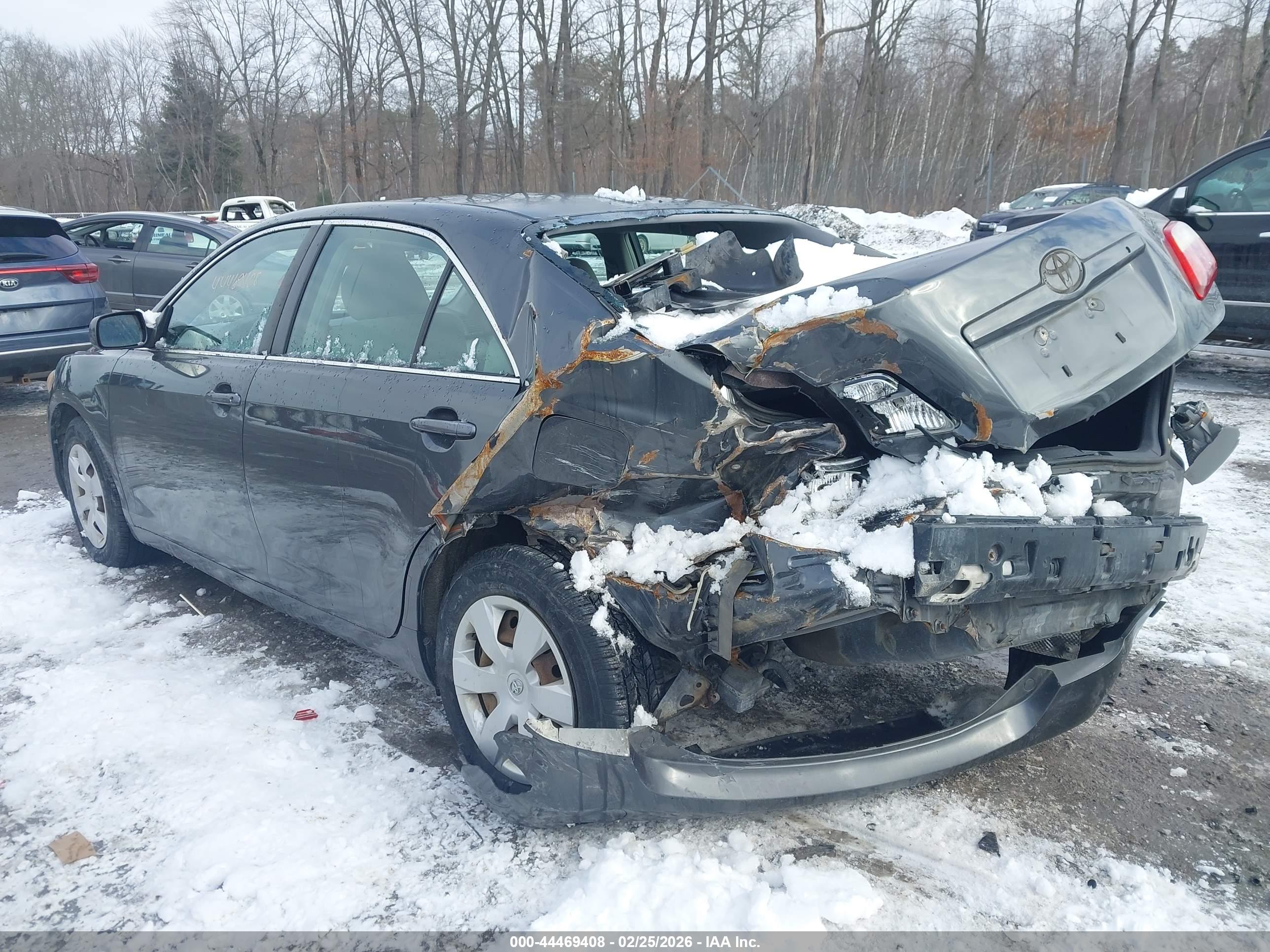 TOYOTA CAMRY image 3