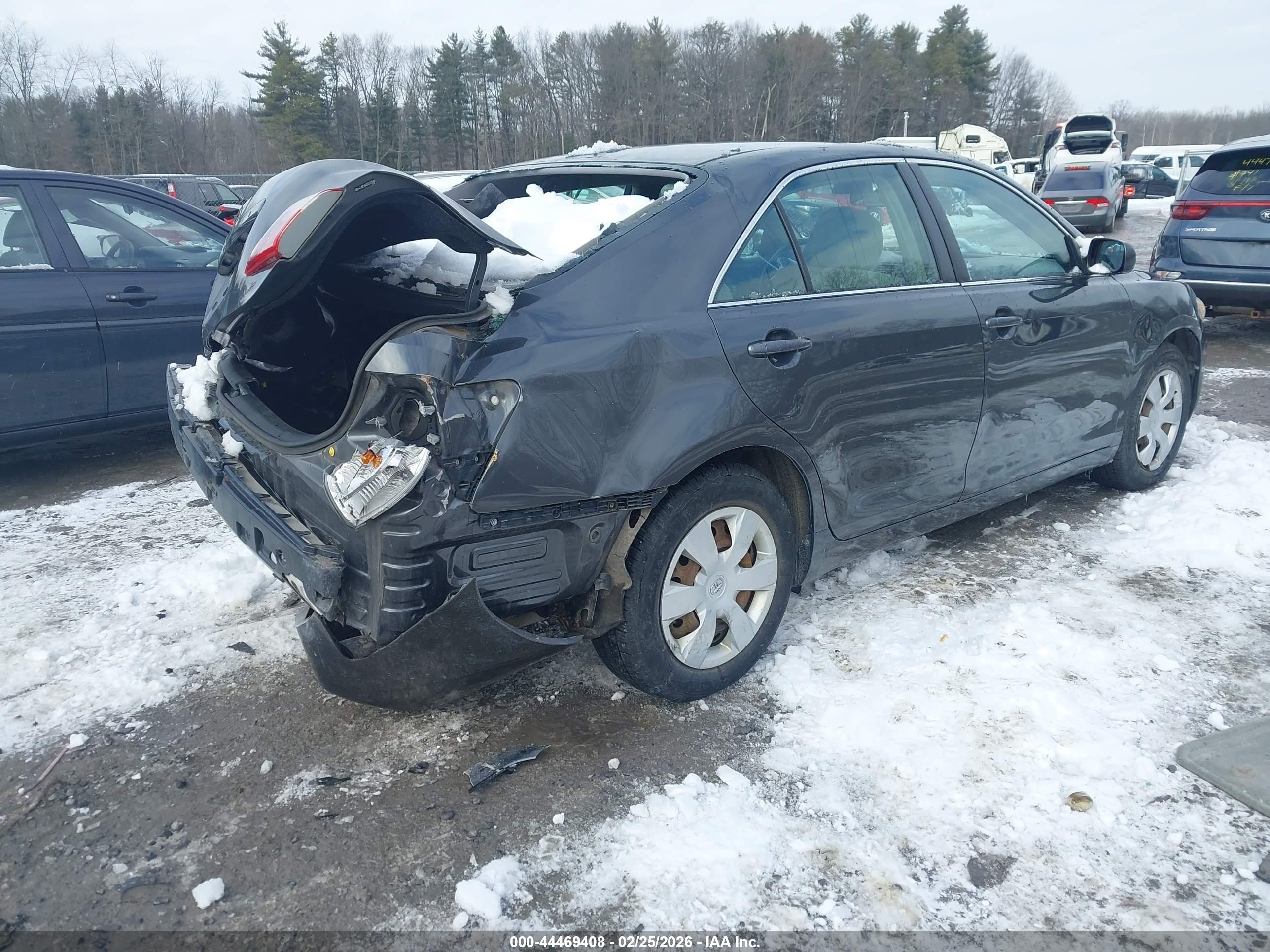 TOYOTA CAMRY image 4