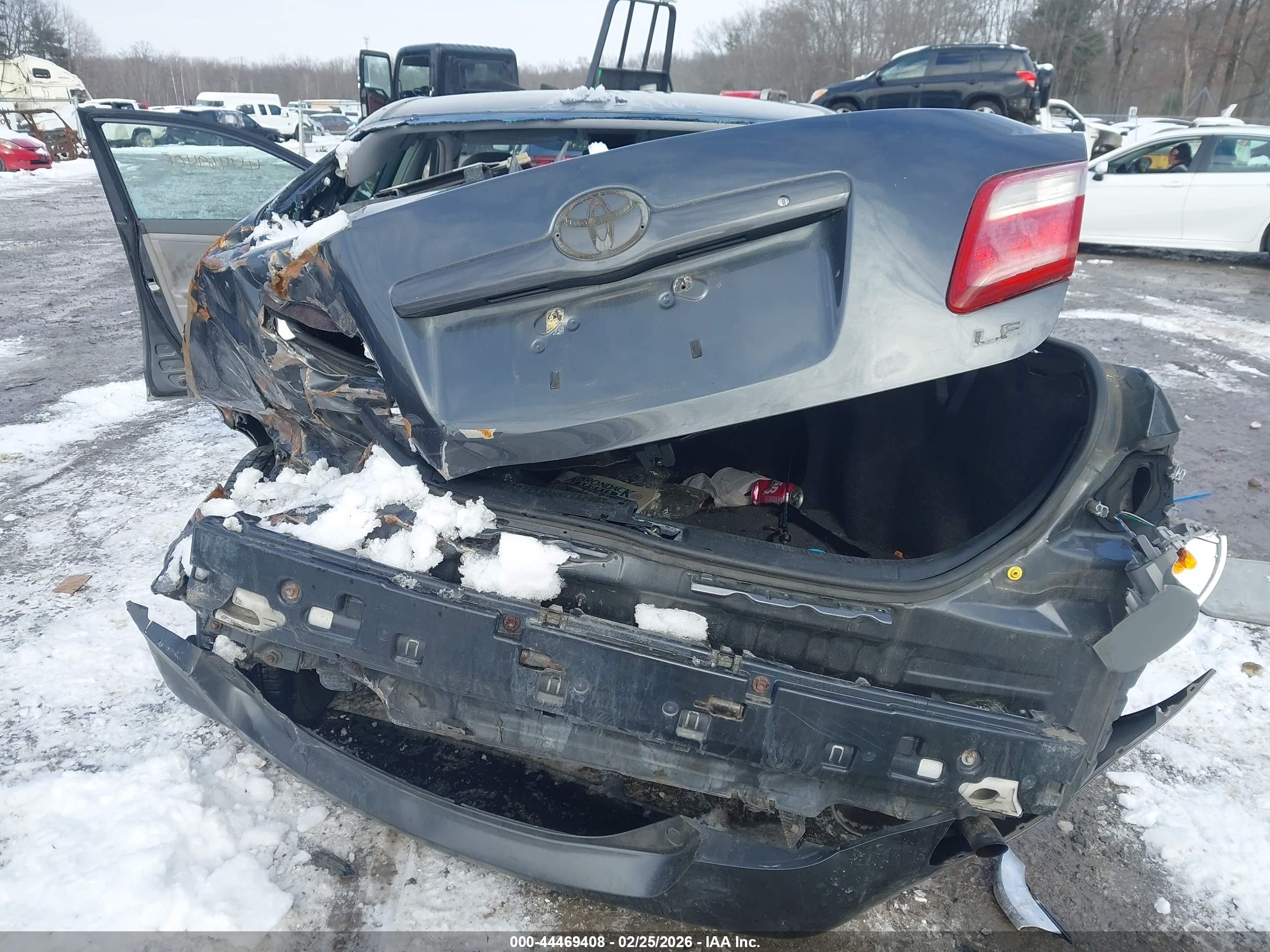 TOYOTA CAMRY image 6