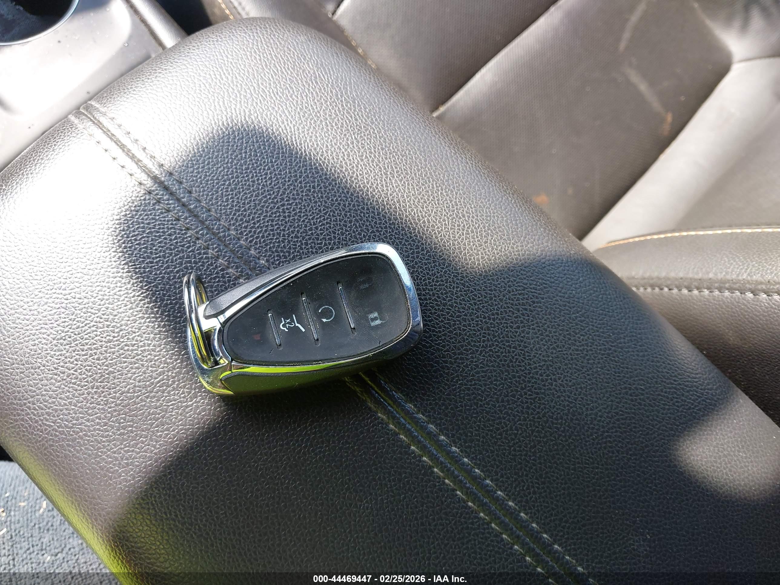 CHEVROLET EQUINOX image 11