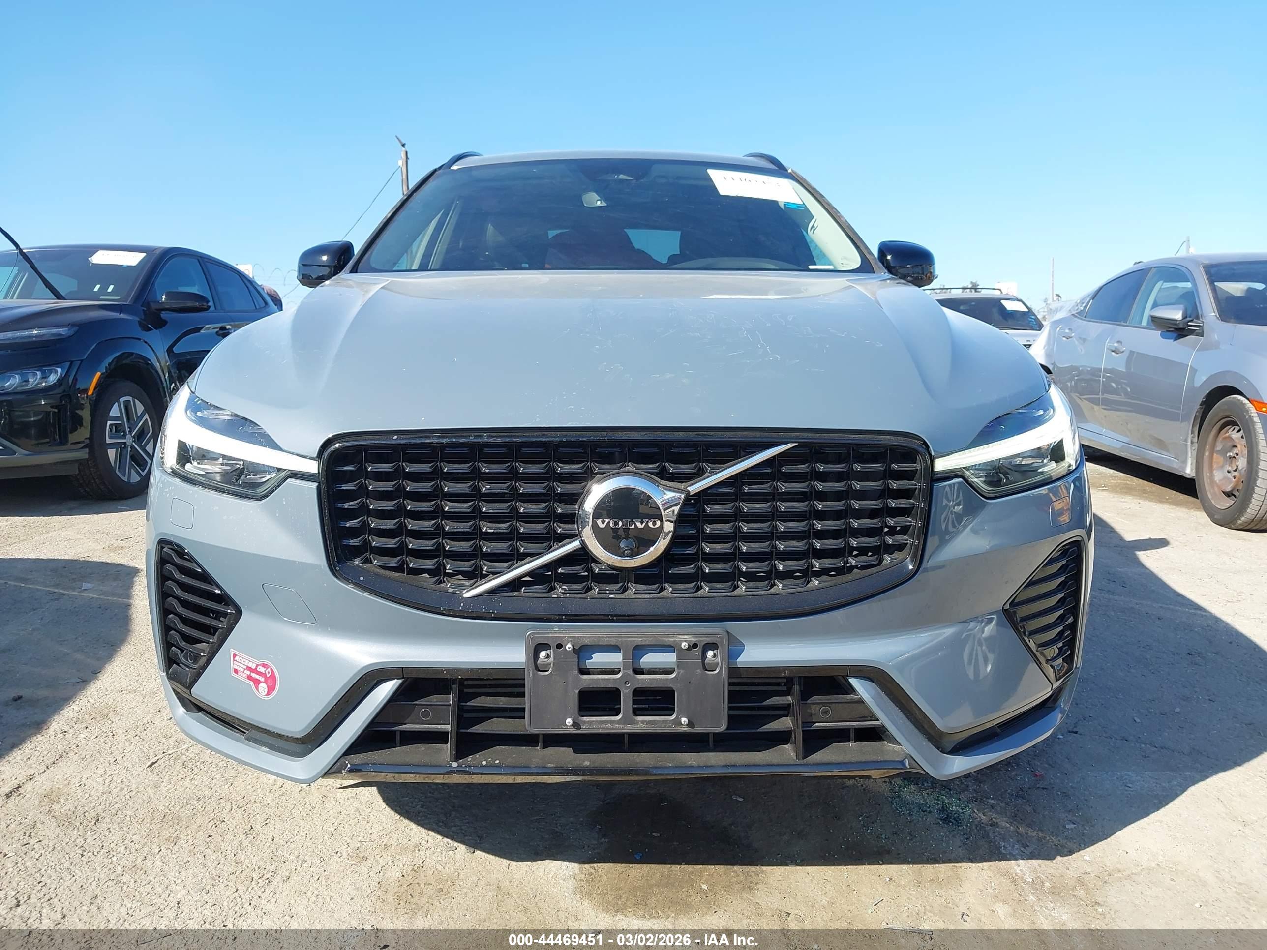 VOLVO XC60 image 6