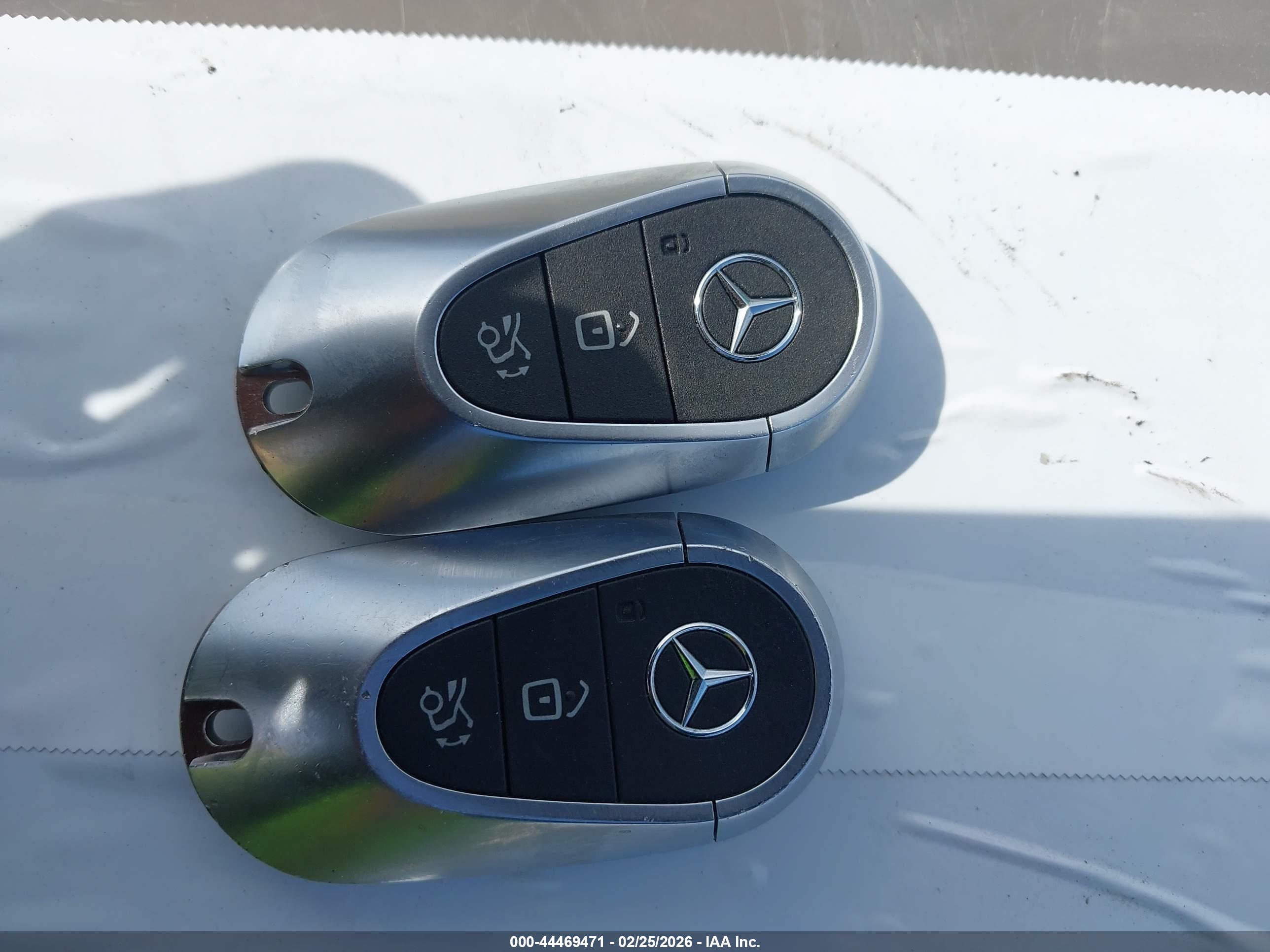 MERCEDES-BENZ C image 11