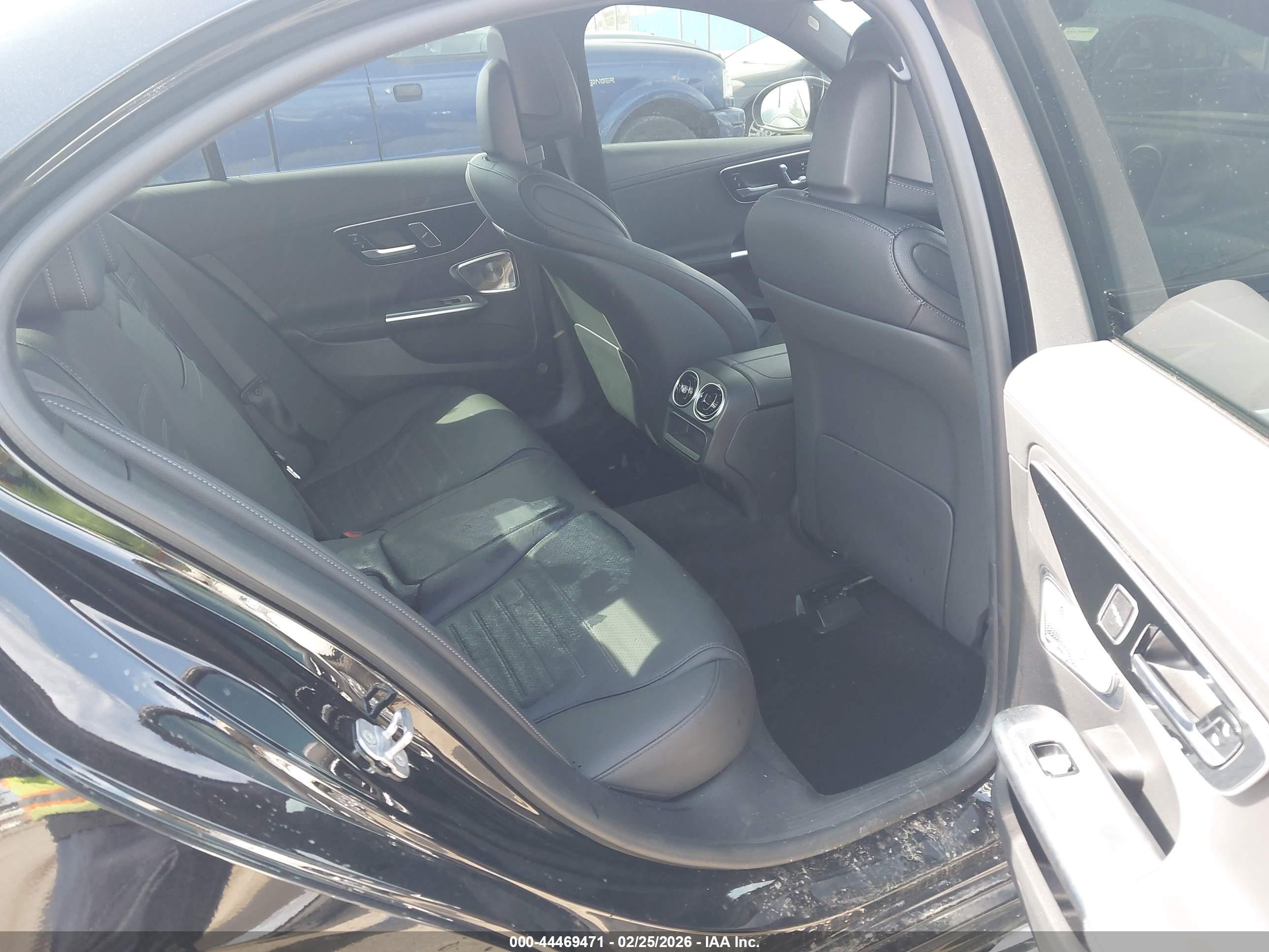 MERCEDES-BENZ C image 8