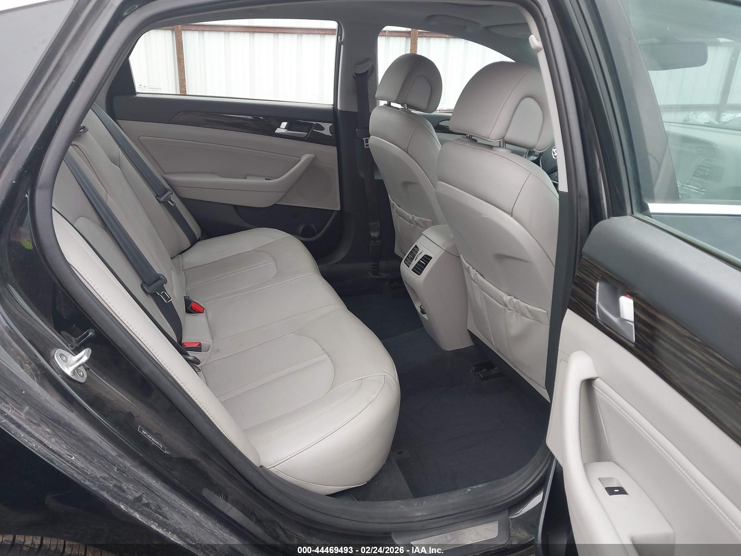 HYUNDAI SONATA image 8
