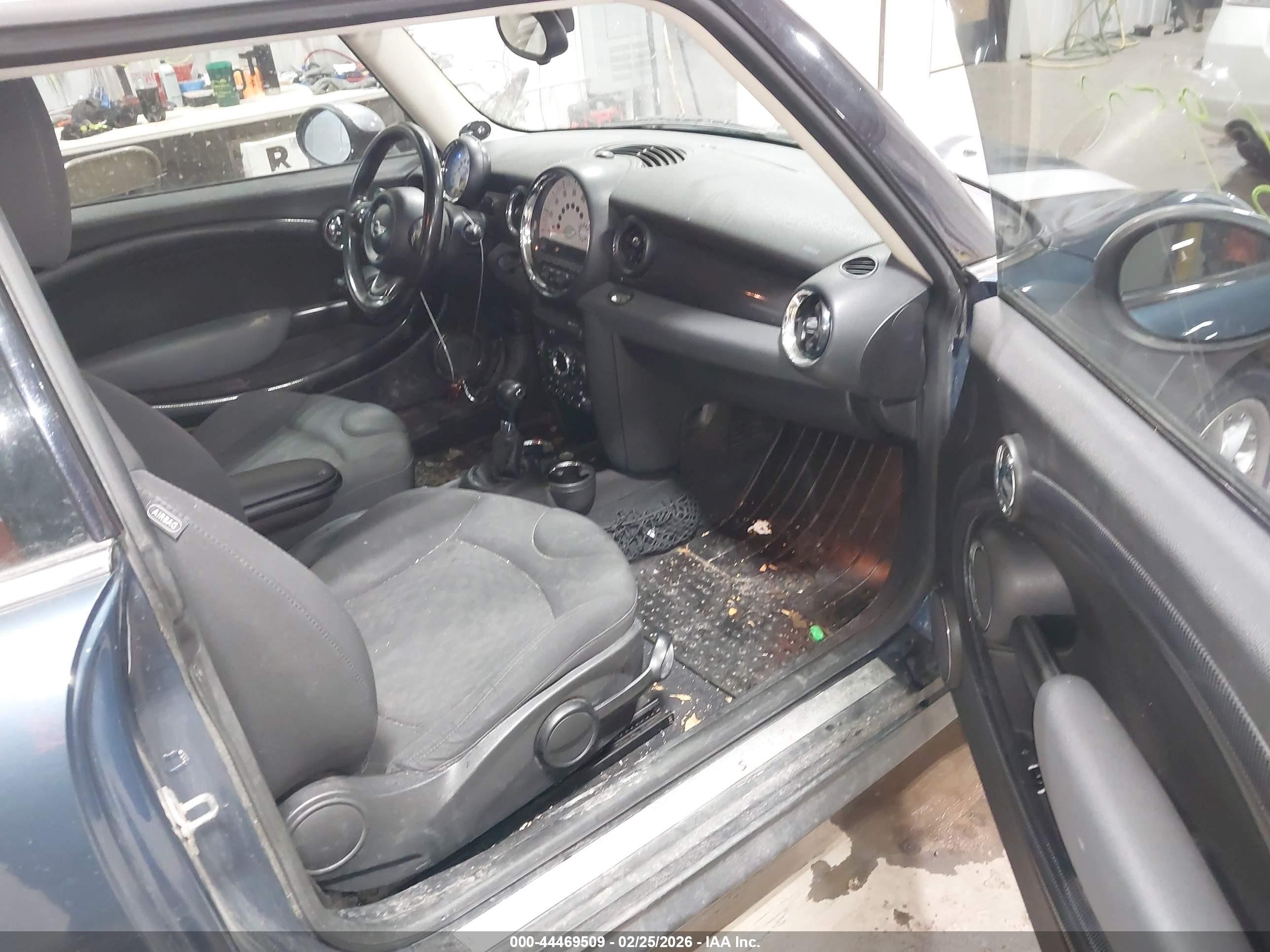 MINI COOPER image 5