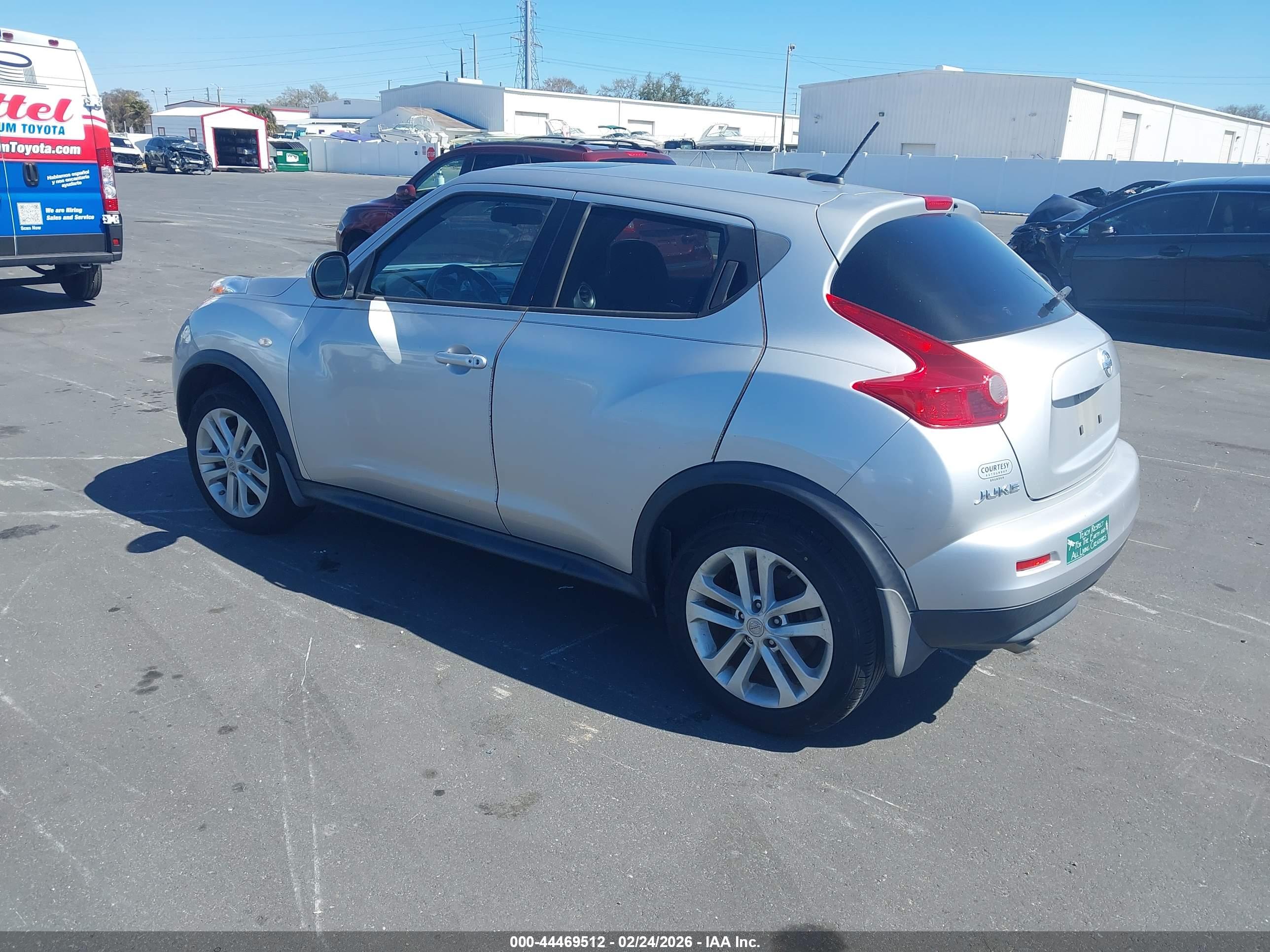NISSAN JUKE image 3