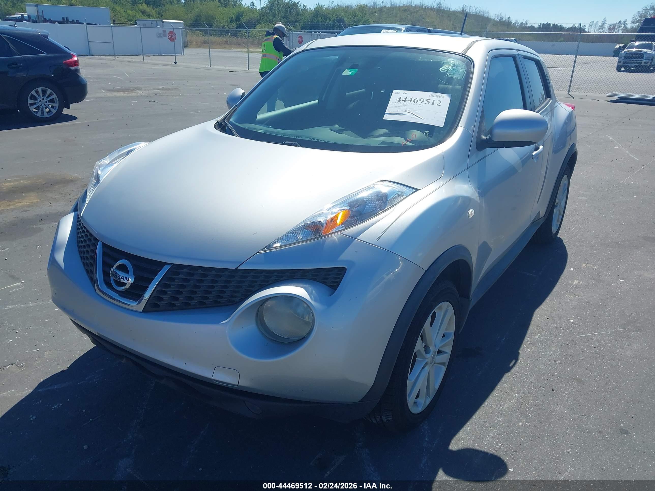 NISSAN JUKE image 6