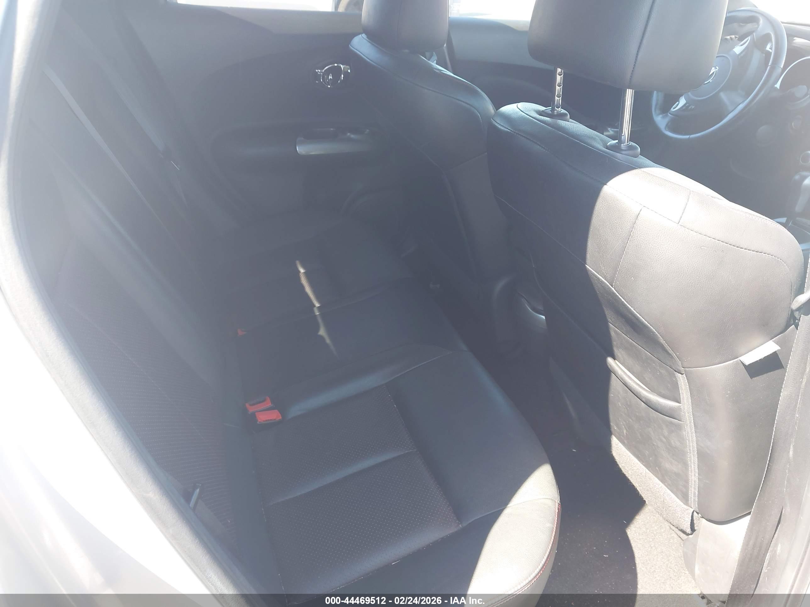 NISSAN JUKE image 8