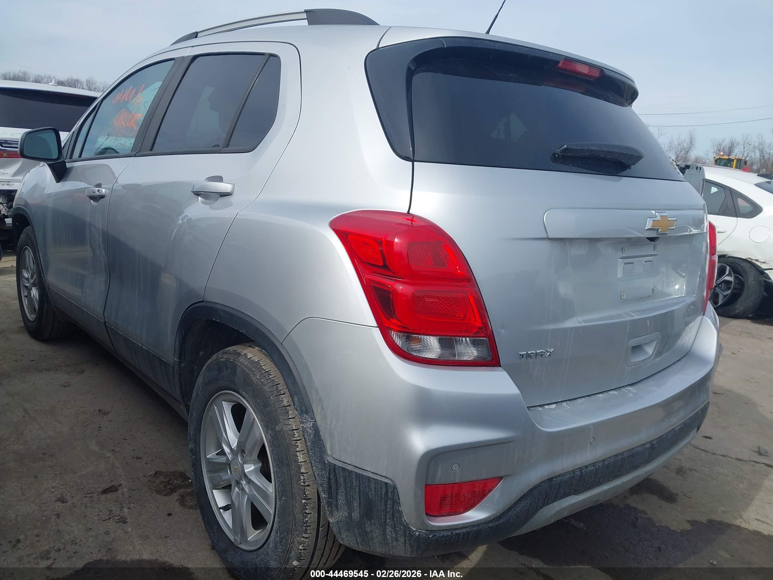 CHEVROLET TRAX image 3