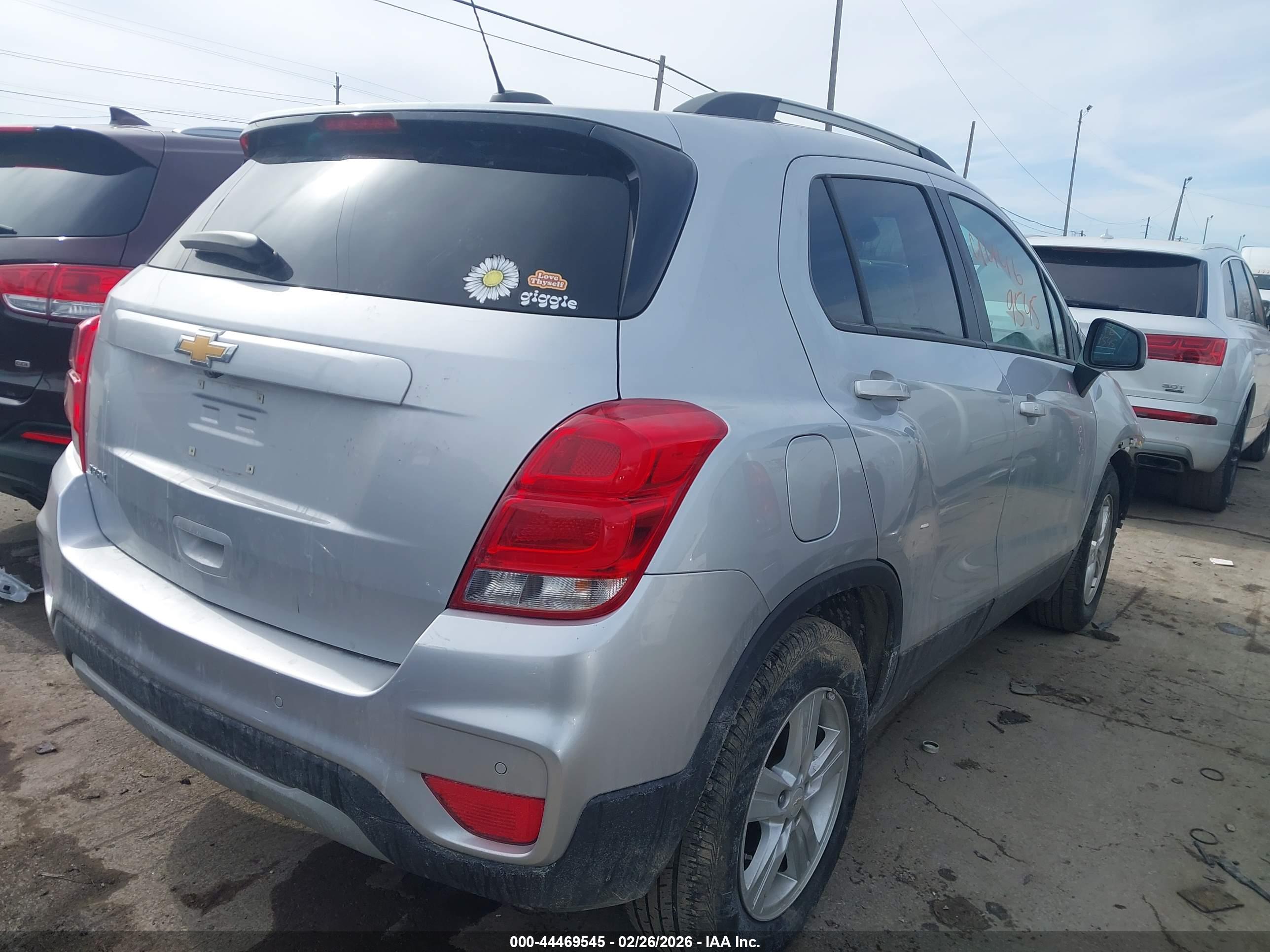 CHEVROLET TRAX image 4