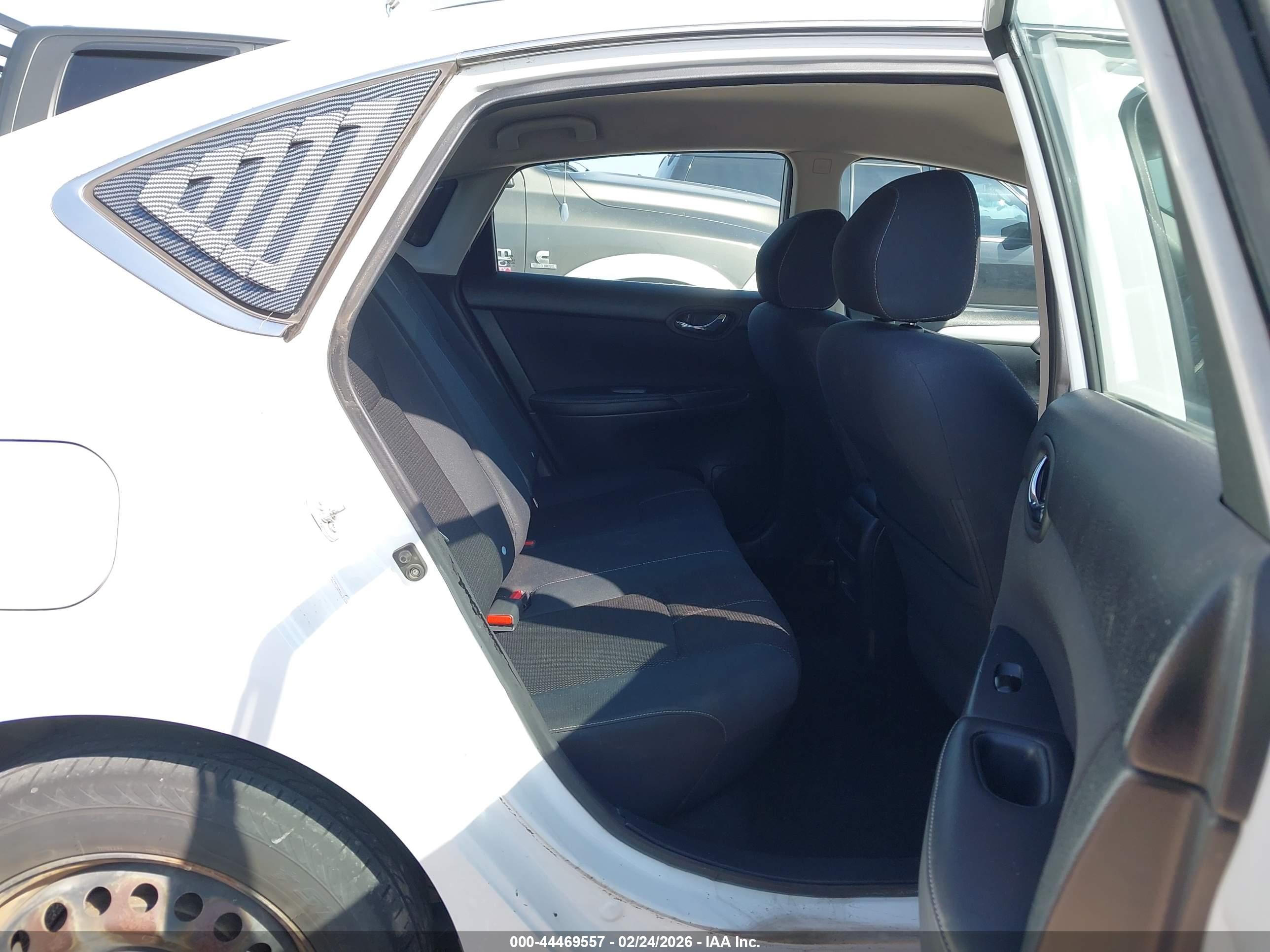 NISSAN SENTRA image 8