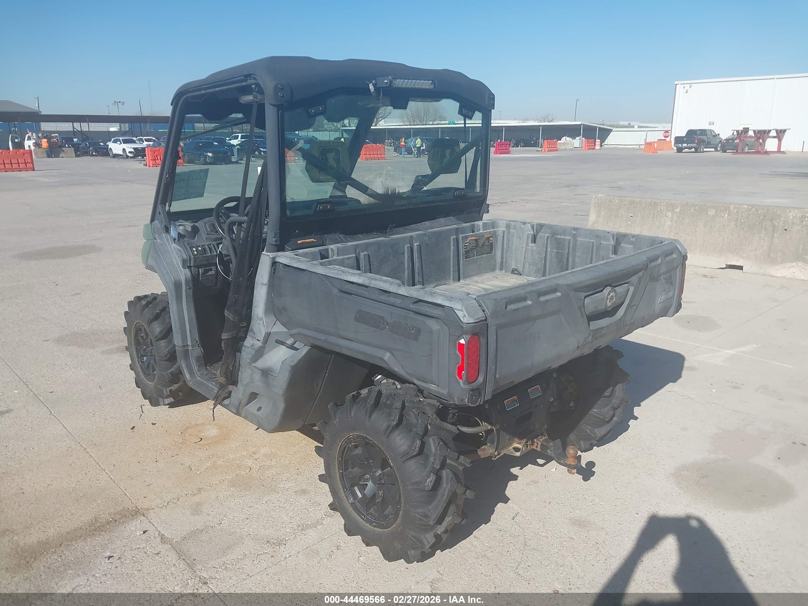 CAN-AM DEFENDER image 3