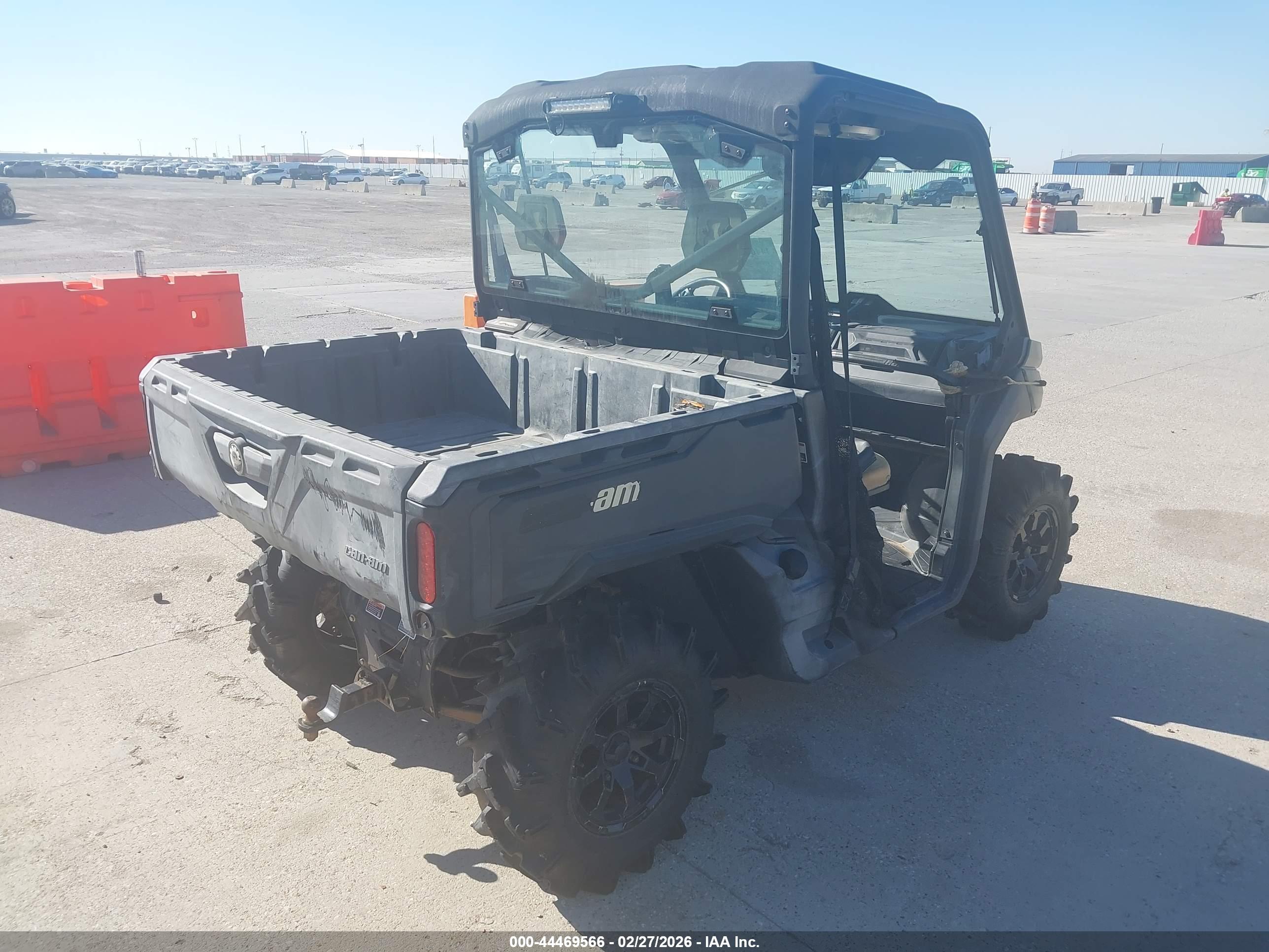 CAN-AM DEFENDER image 4