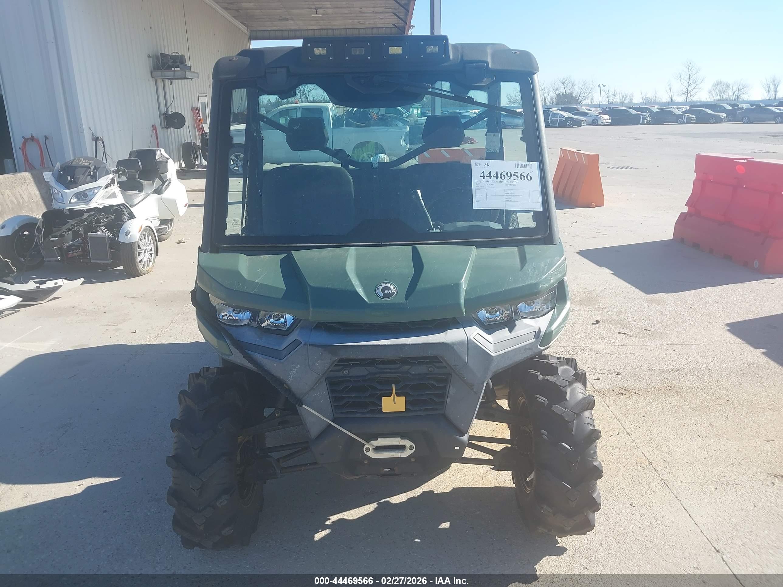 CAN-AM DEFENDER image 5