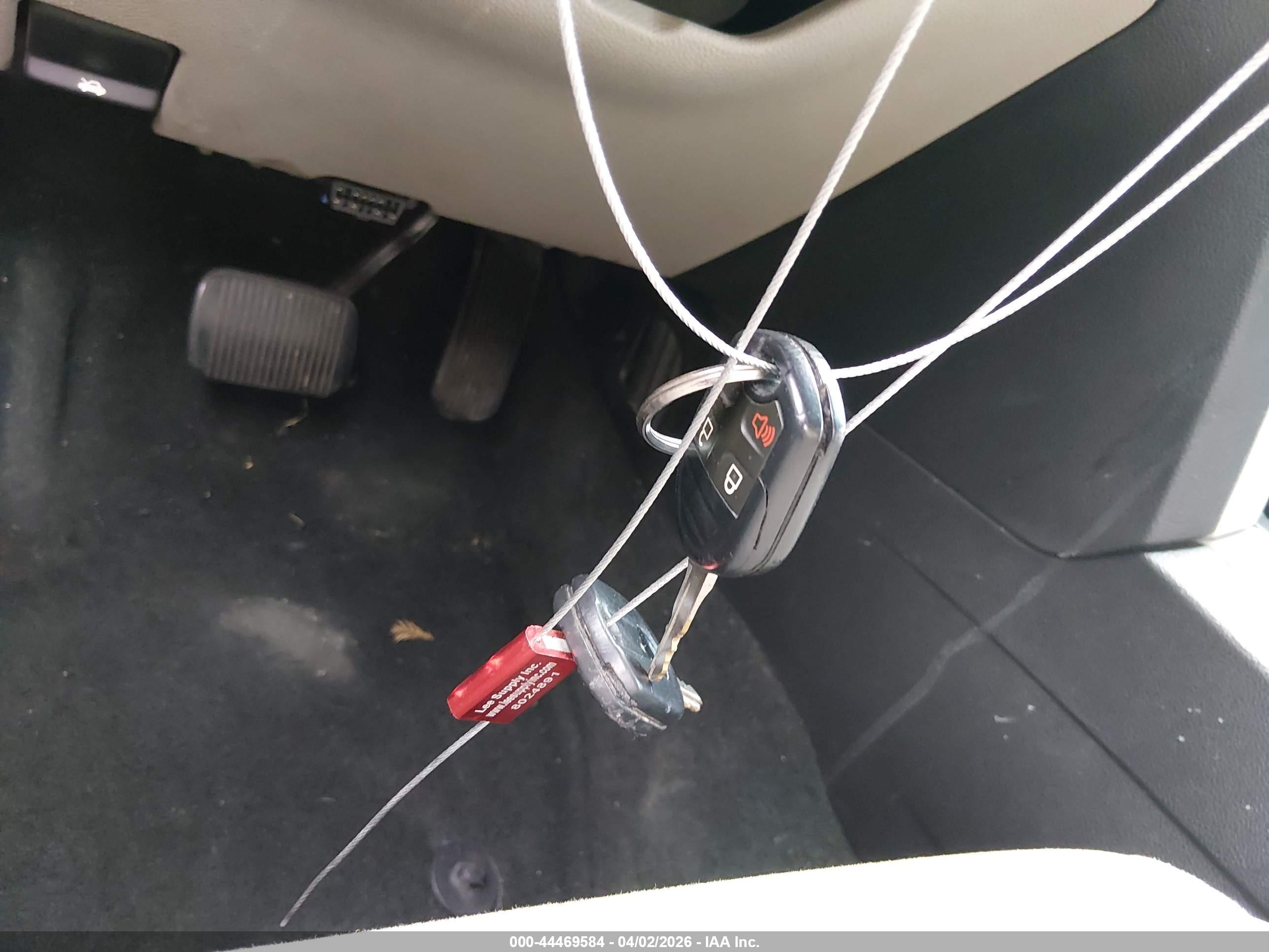FORD EXPLORER image 11