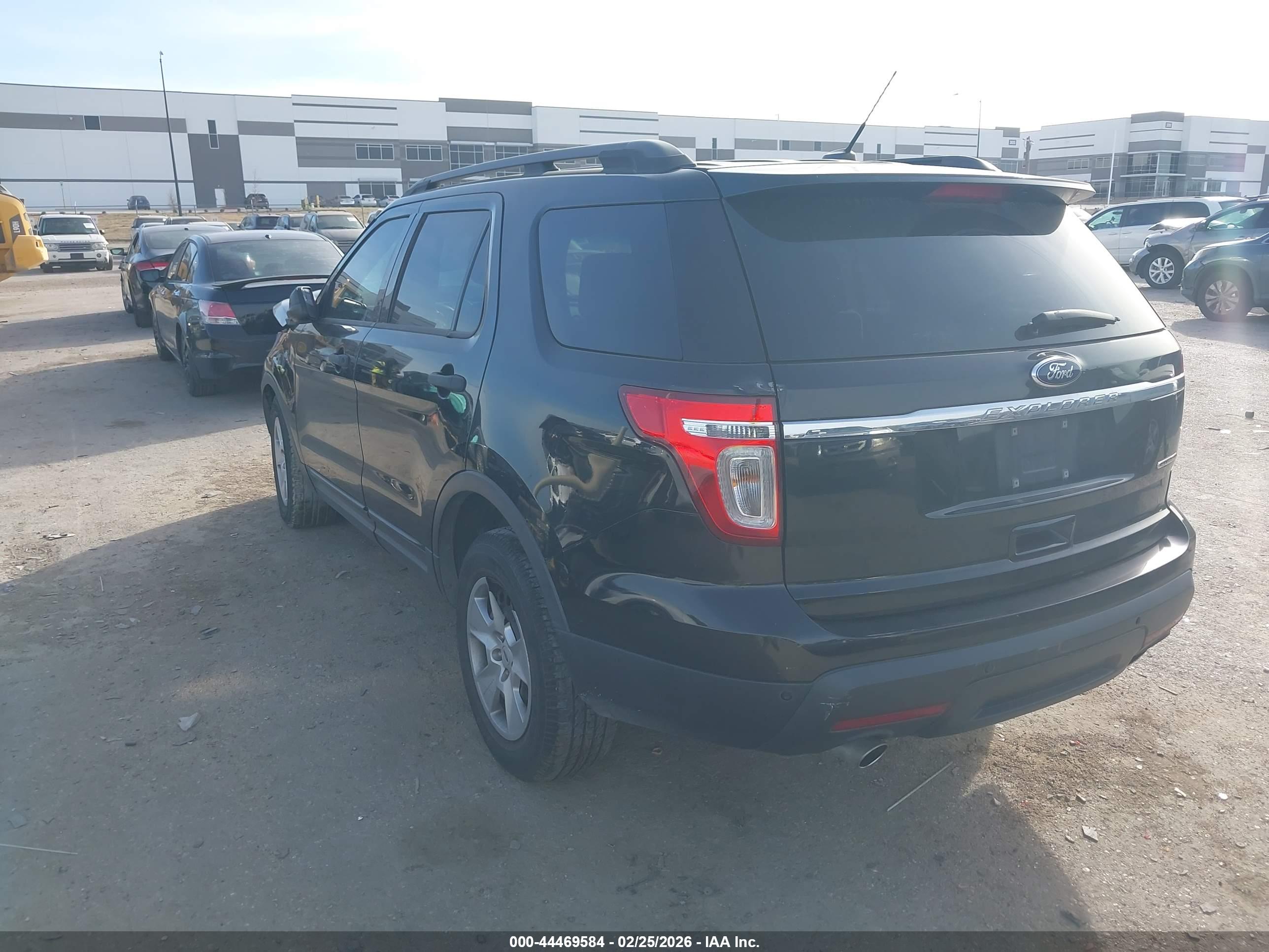FORD EXPLORER image 3