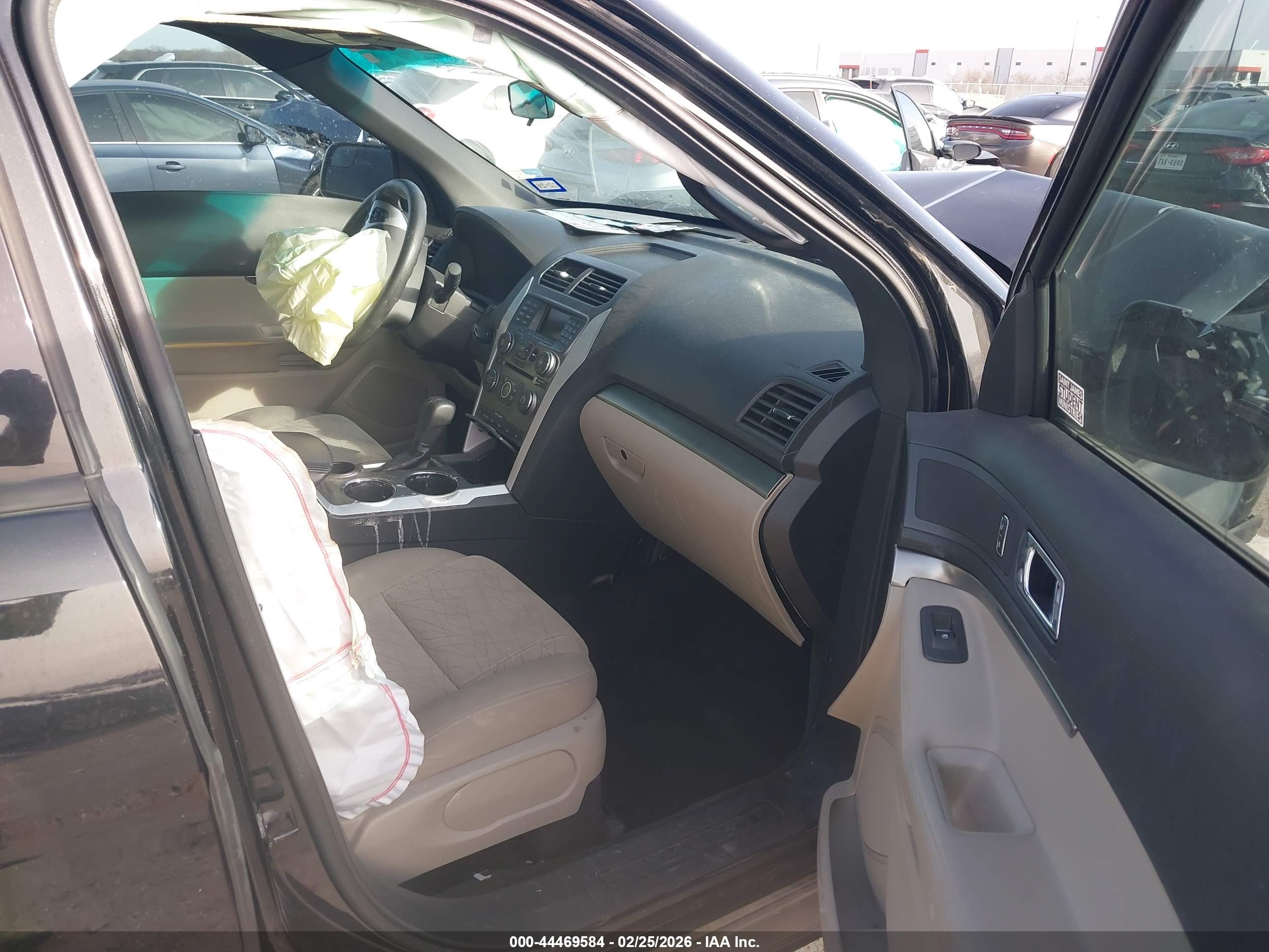 FORD EXPLORER image 5